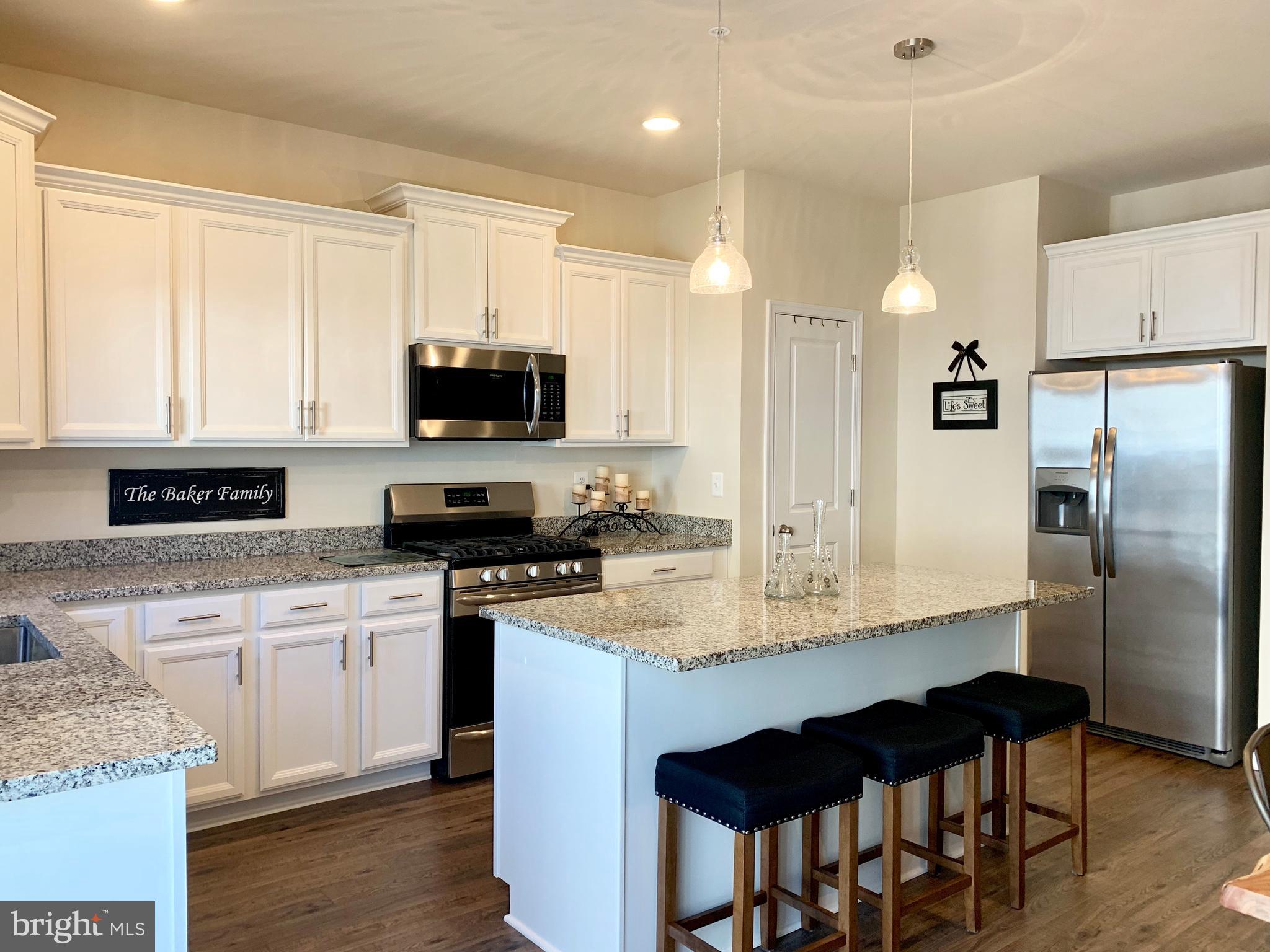 CREEKSTONE VILLAGE - Residential Lease