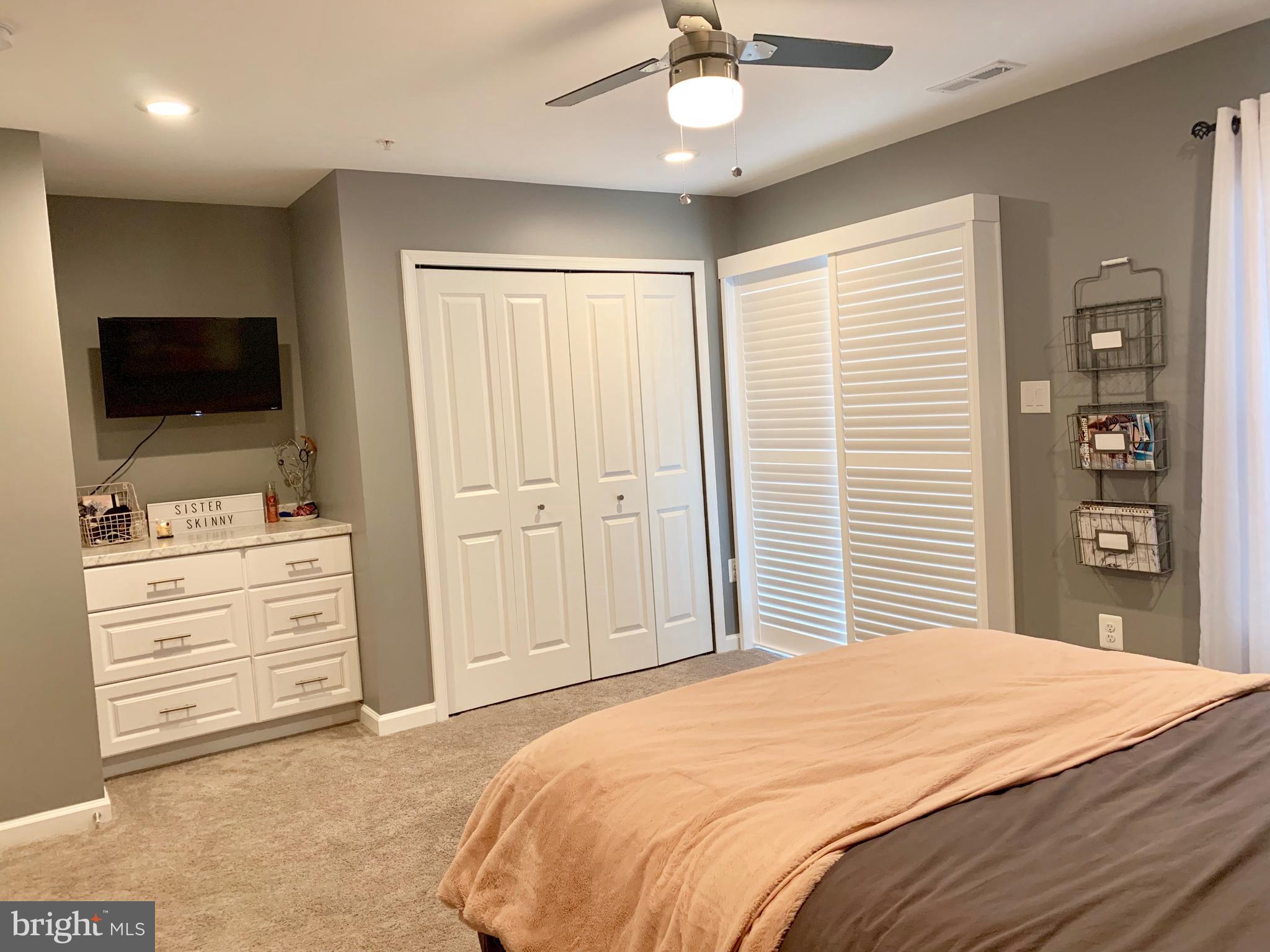 CREEKSTONE VILLAGE - Residential Lease