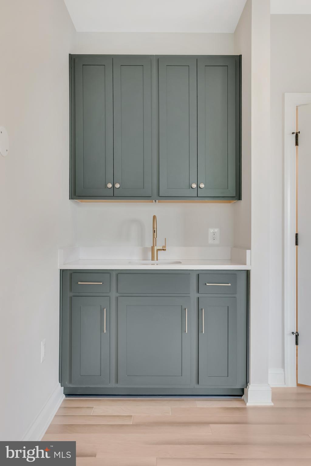 MANTUA - Residential