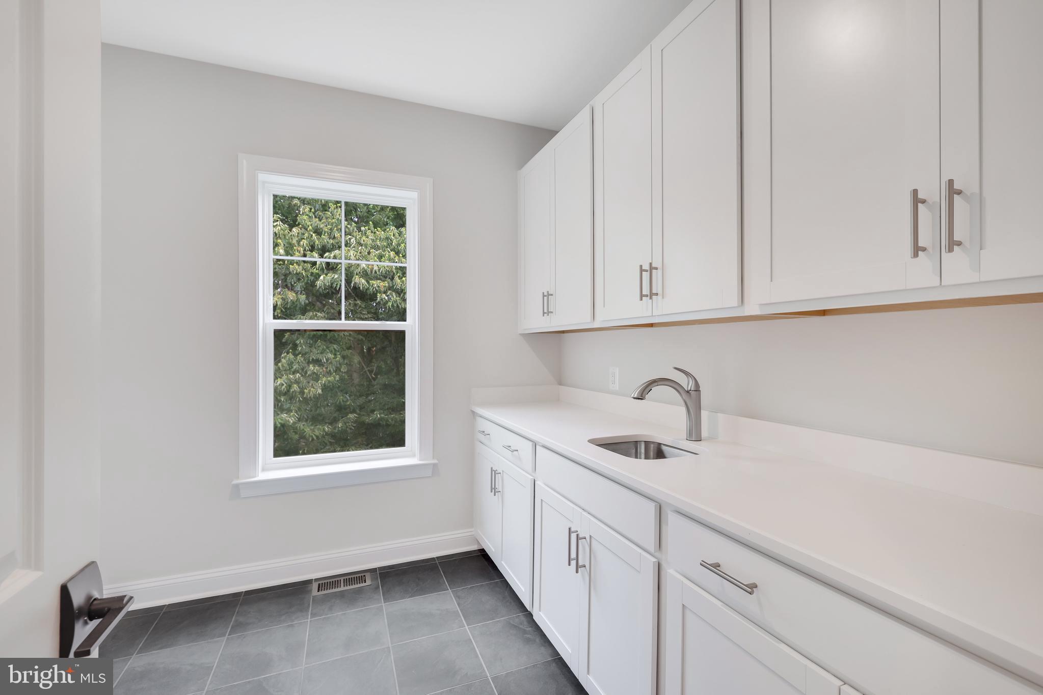 MANTUA - Residential