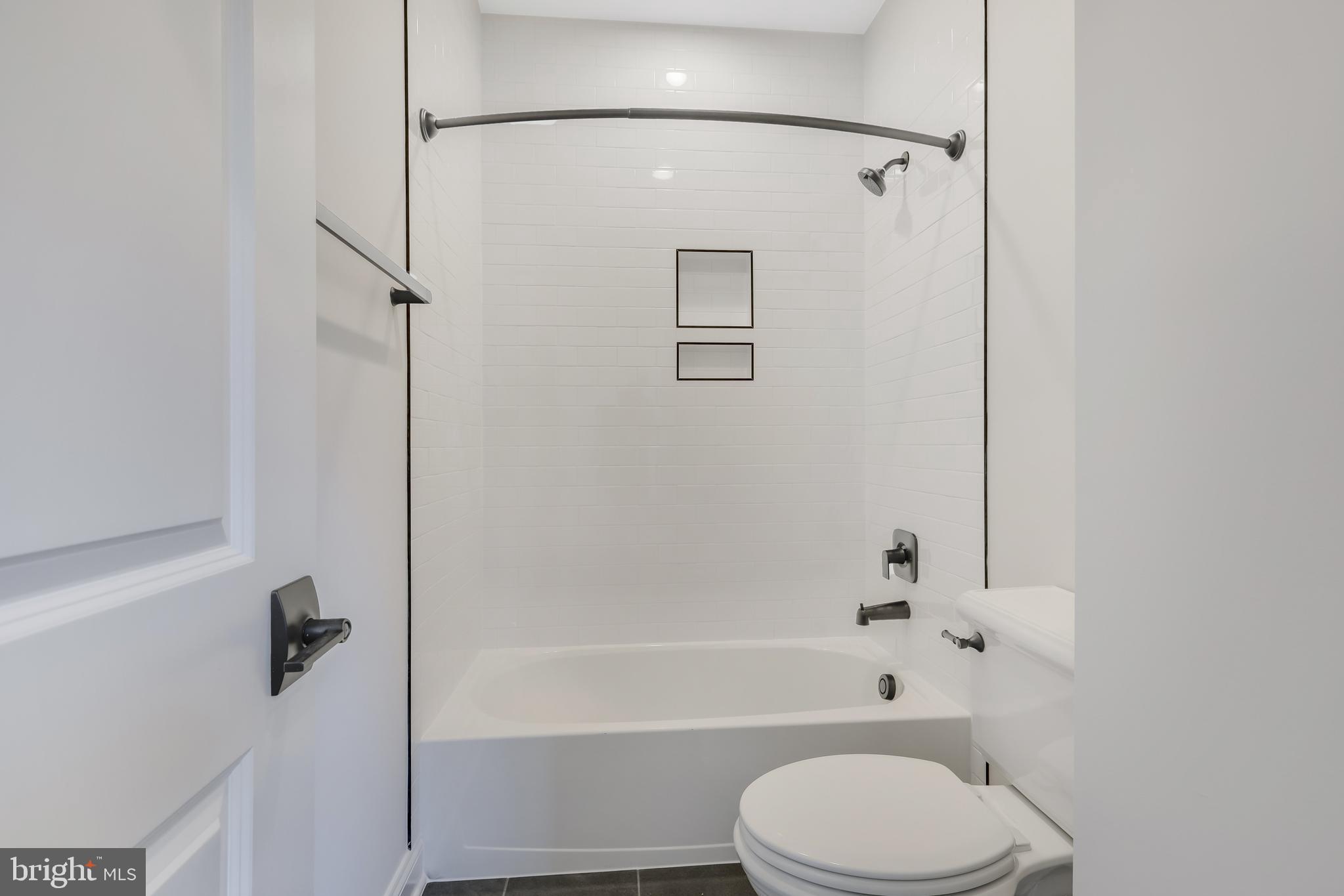 MANTUA - Residential