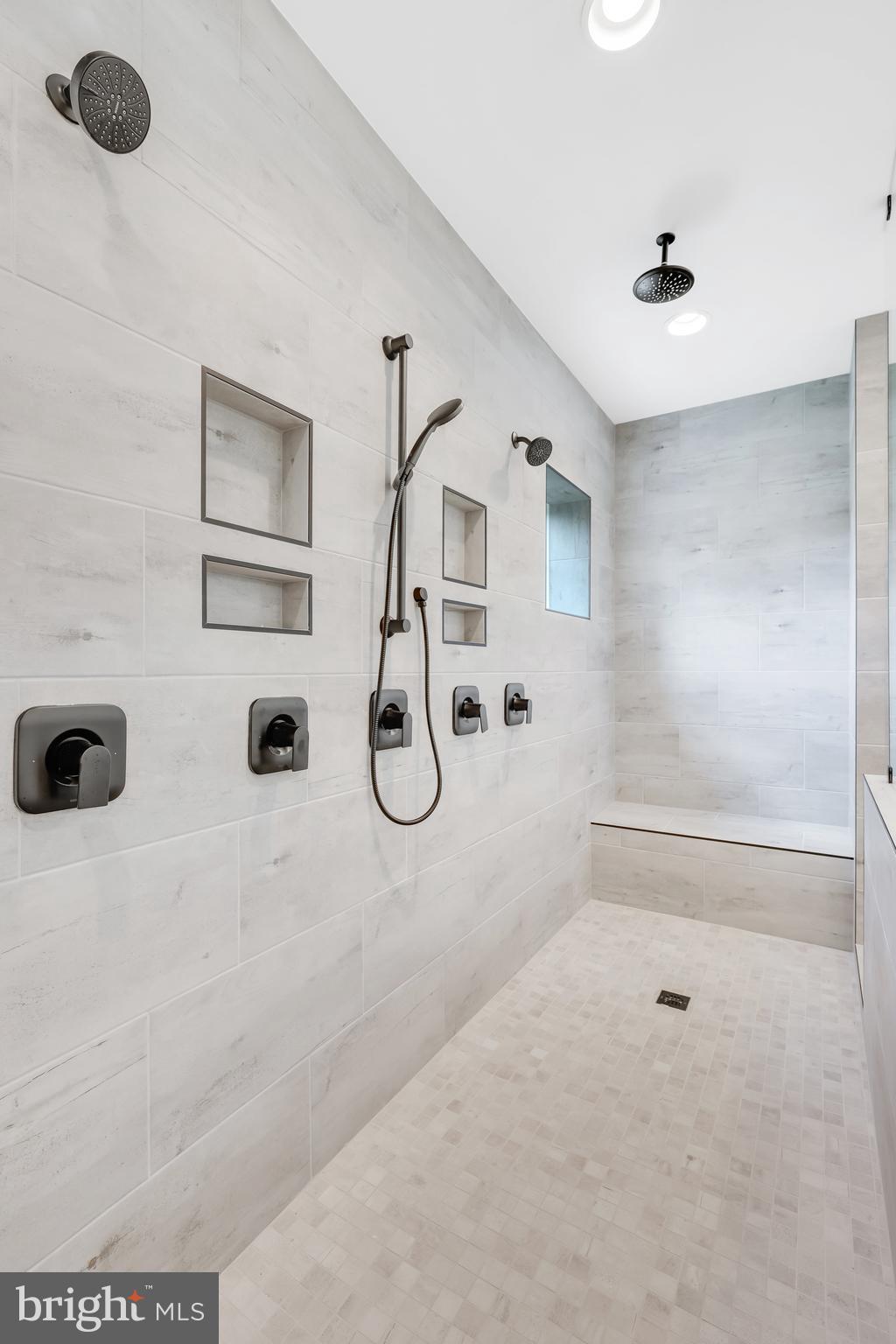 MANTUA - Residential