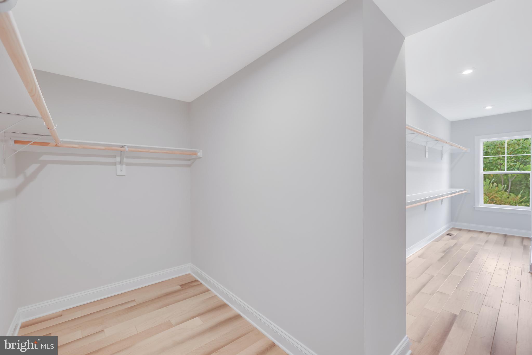 MANTUA - Residential