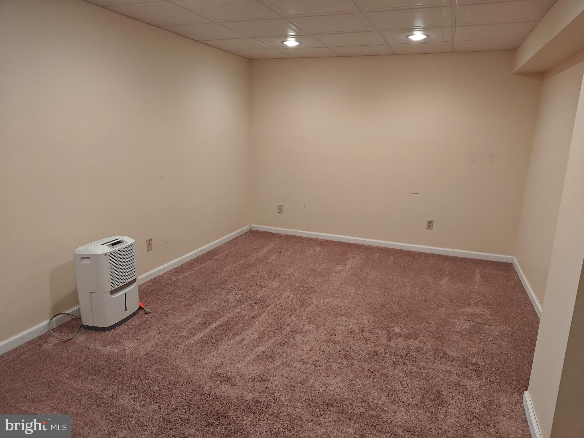 PARK OVERLOOK - Residential Lease