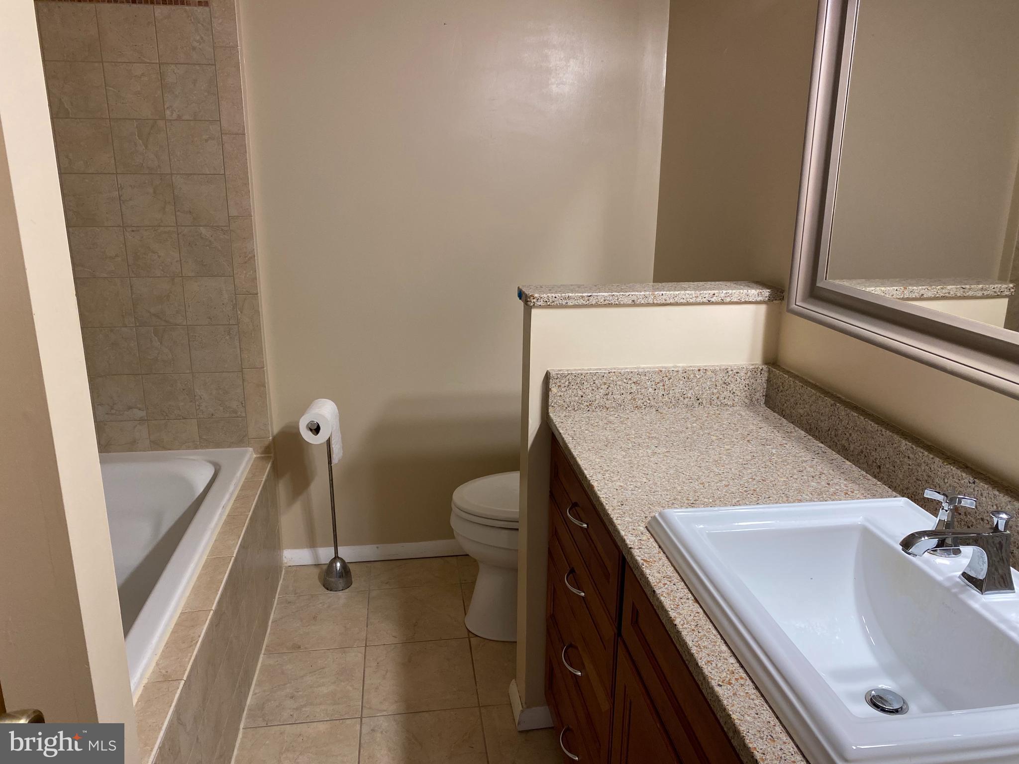 PARK OVERLOOK - Residential Lease