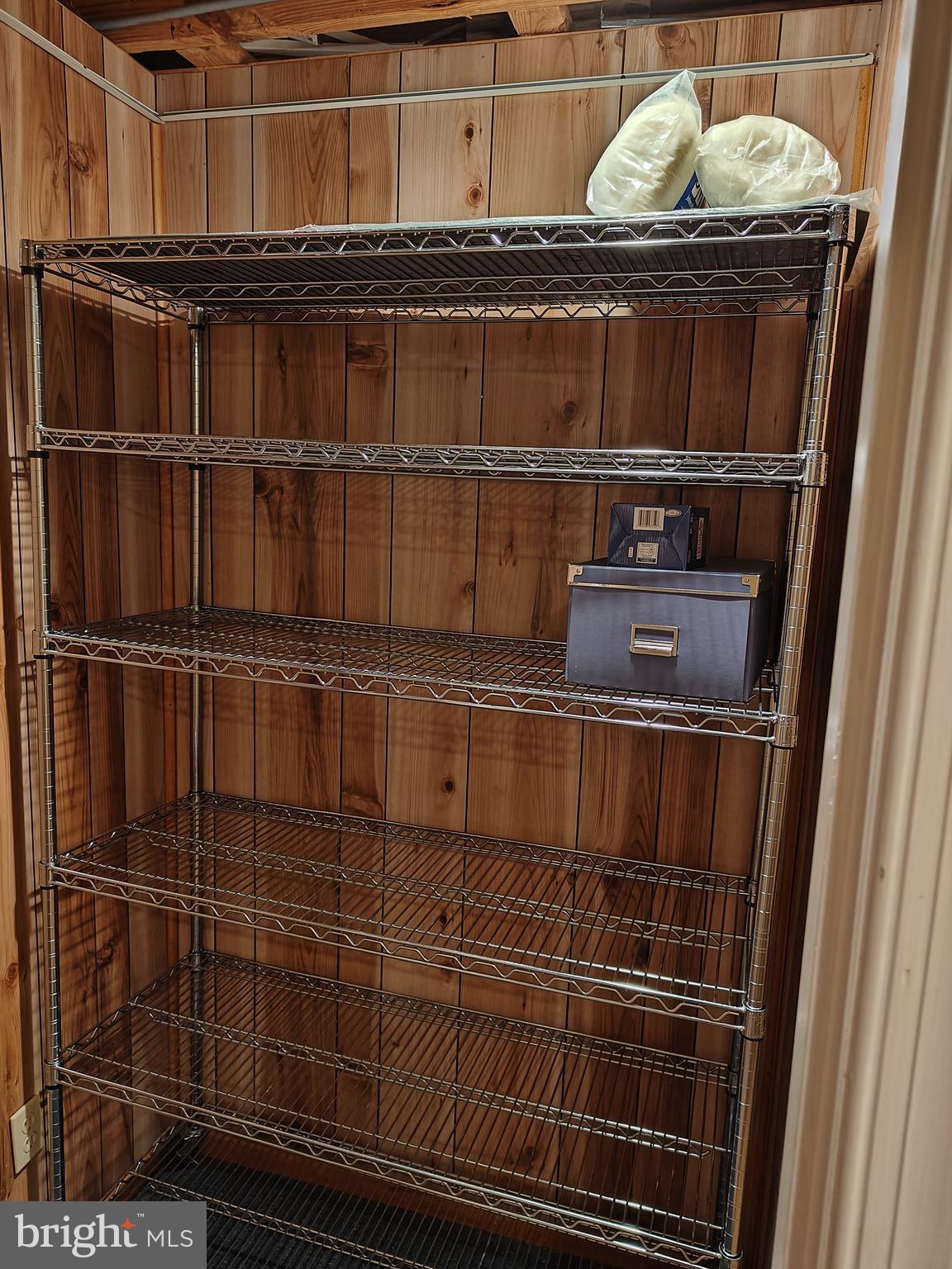 PARK OVERLOOK - Residential Lease