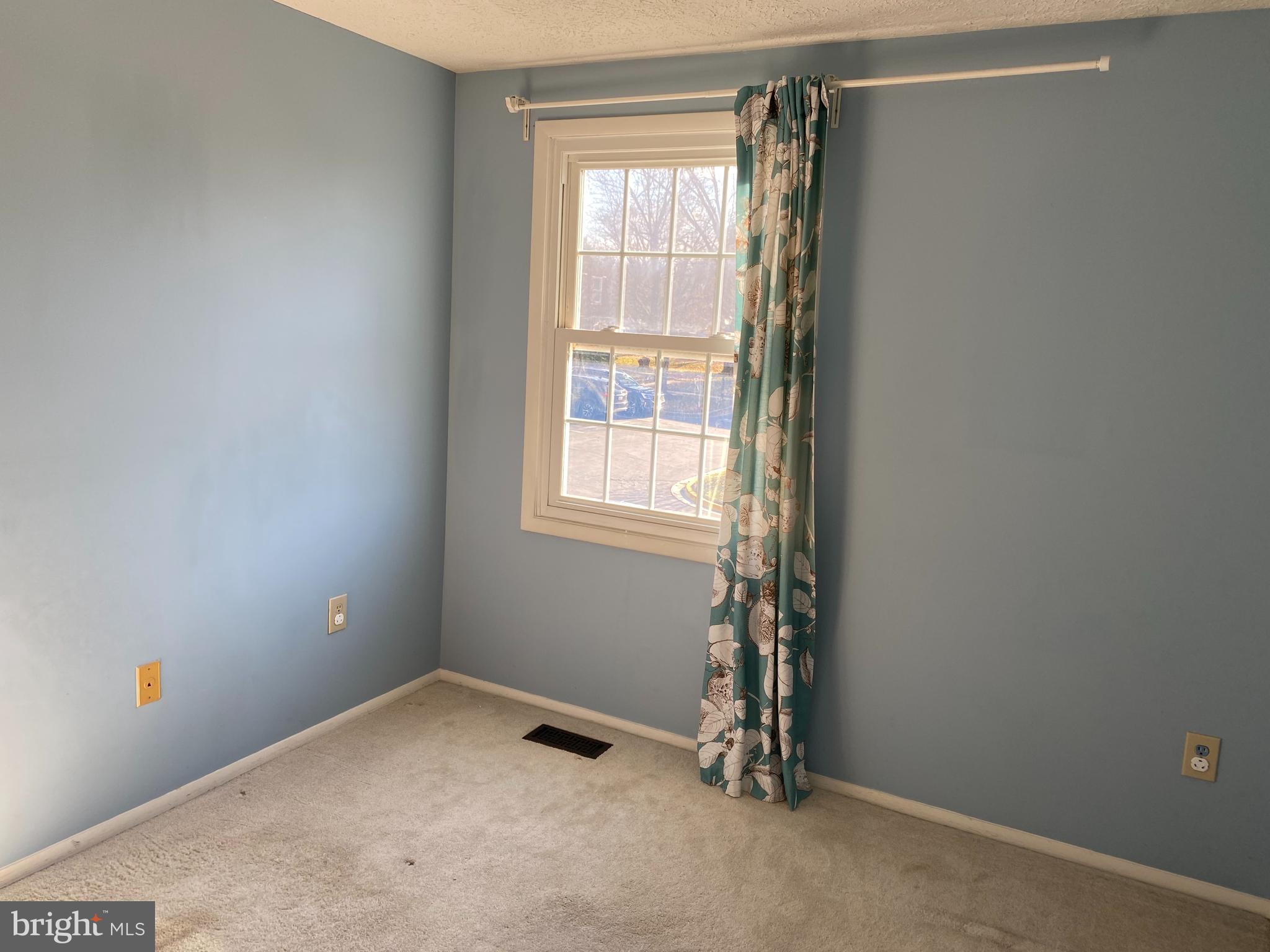 PARK OVERLOOK - Residential Lease