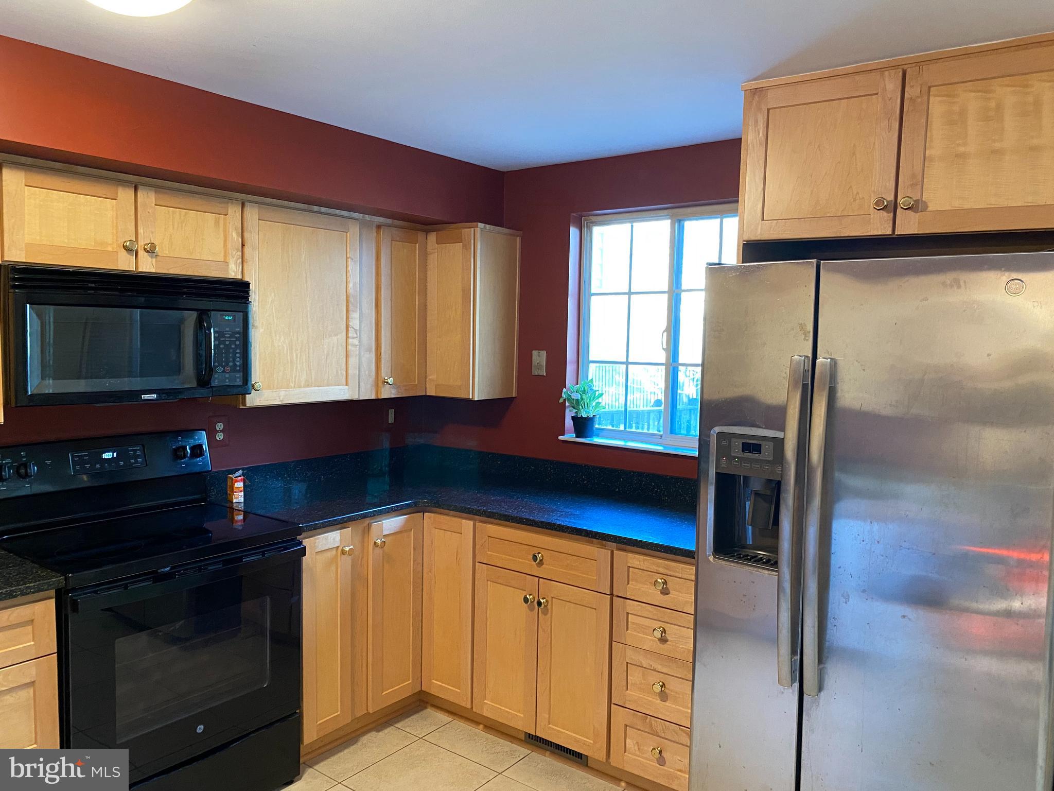 PARK OVERLOOK - Residential Lease