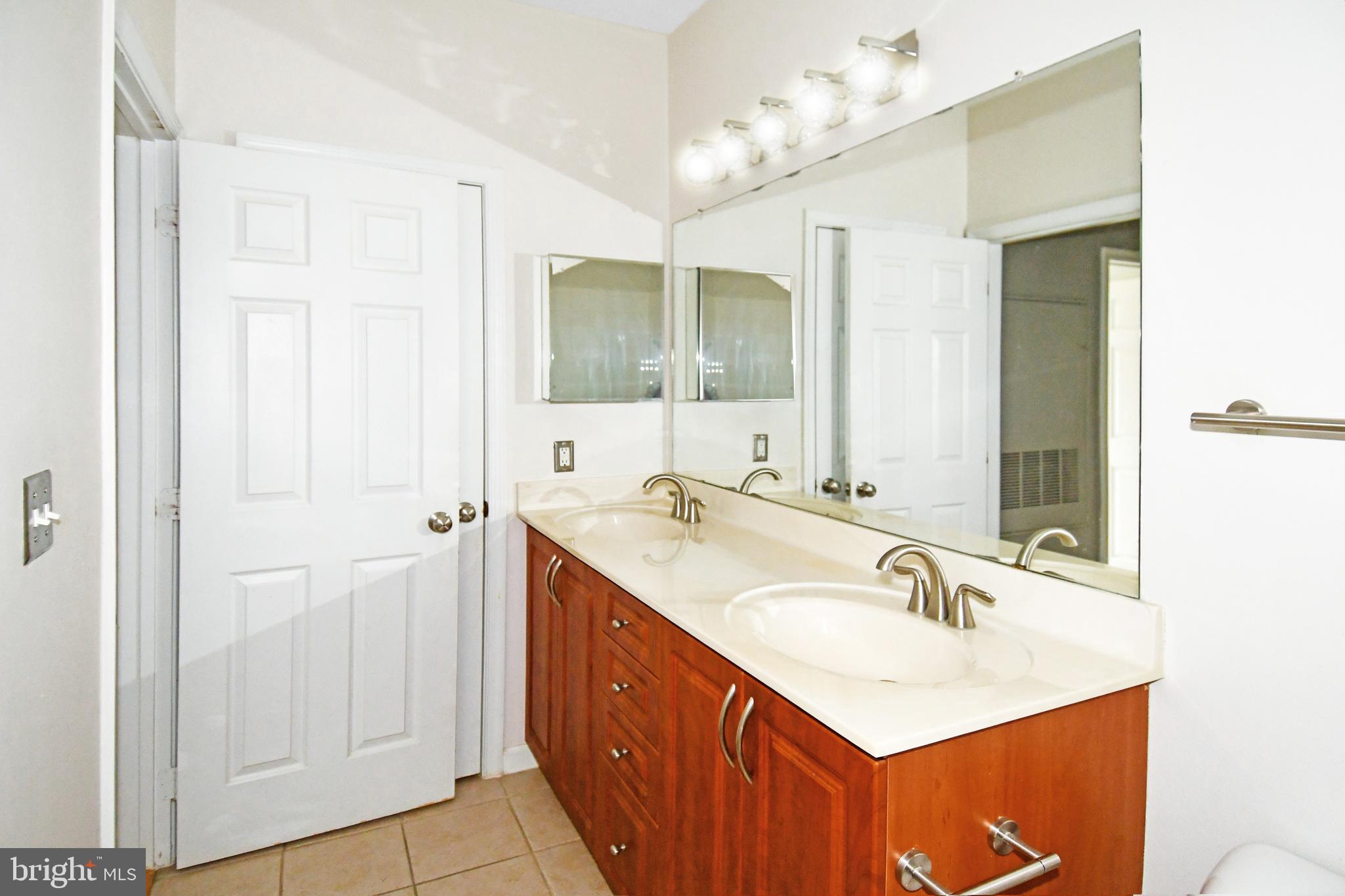 LEGATO CORNER - Residential Lease