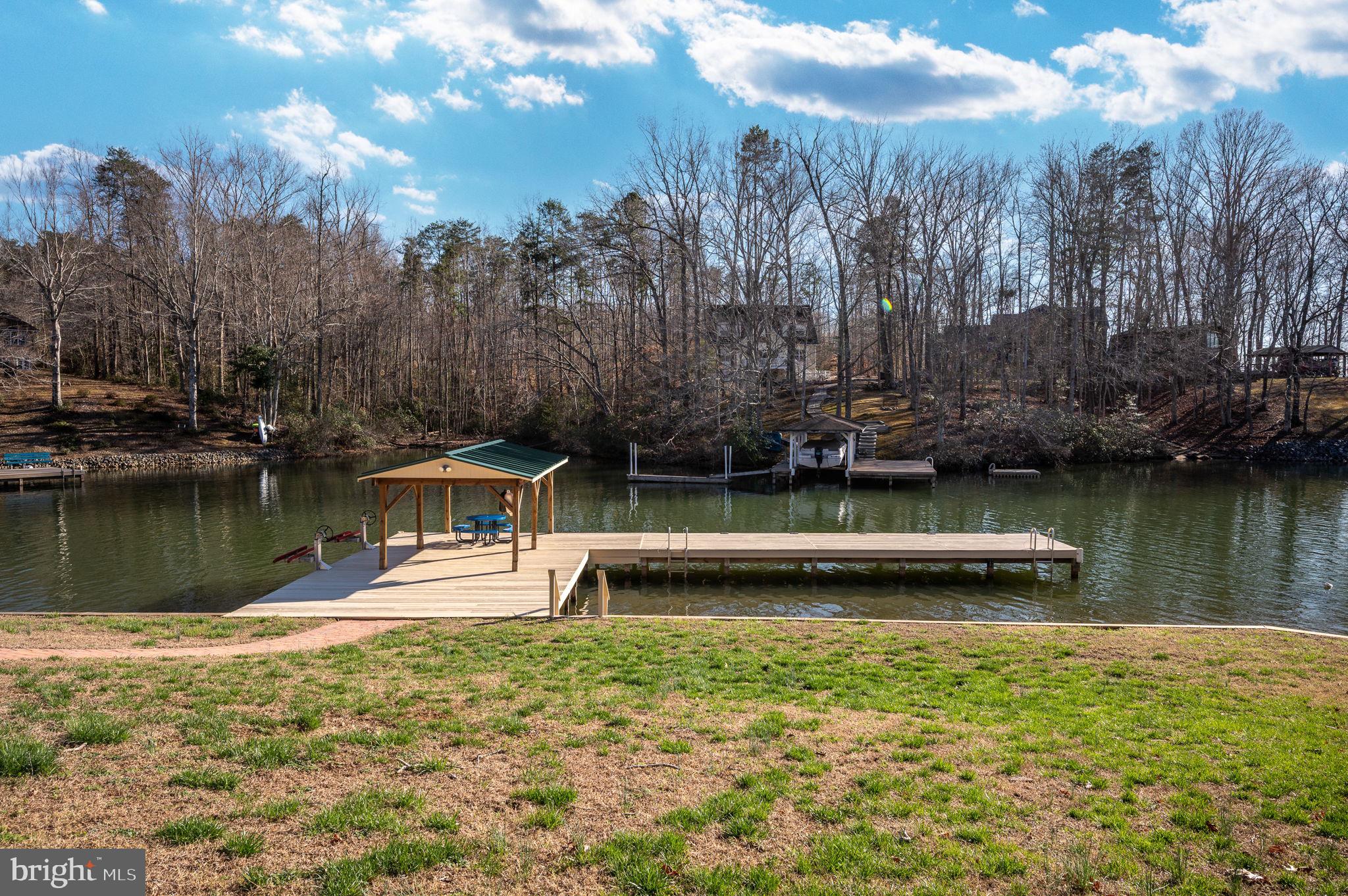 PIGEON RUN ESTATES - Residential