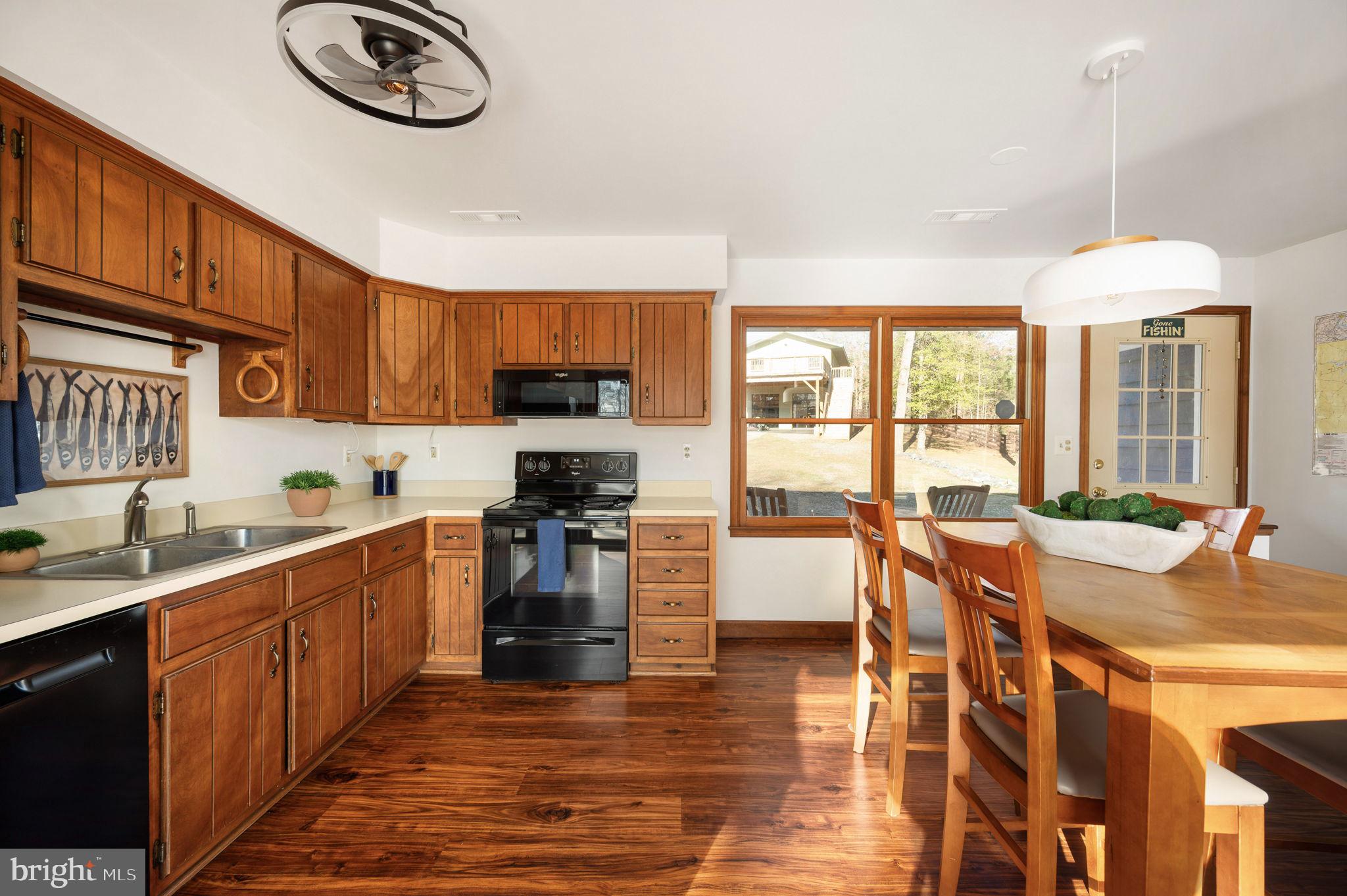 PIGEON RUN ESTATES - Residential