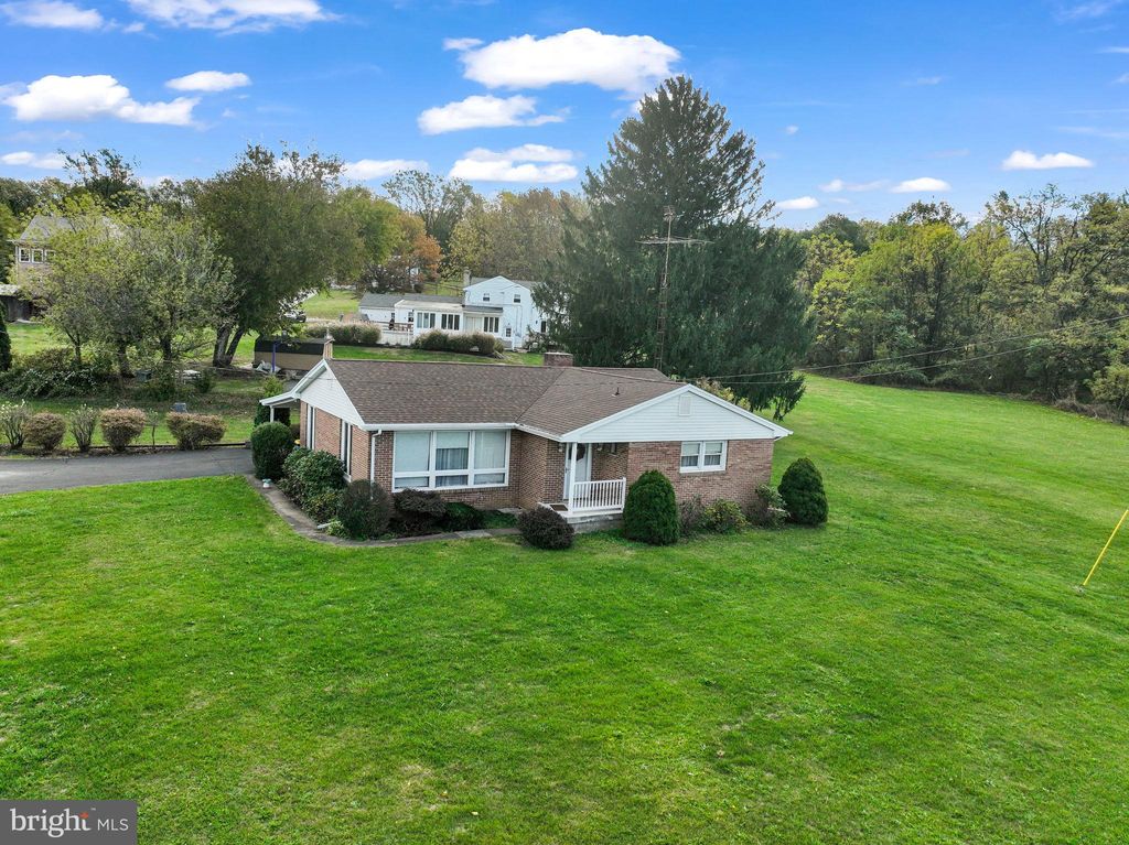 Photo of 307 S Route 15 St S, DILLSBURG, PA 17019 (MLS # PAYK2092416)