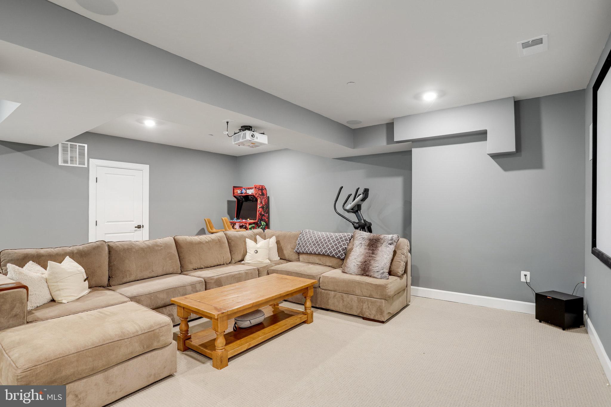 BARNESVILLE OUTSIDE - Residential