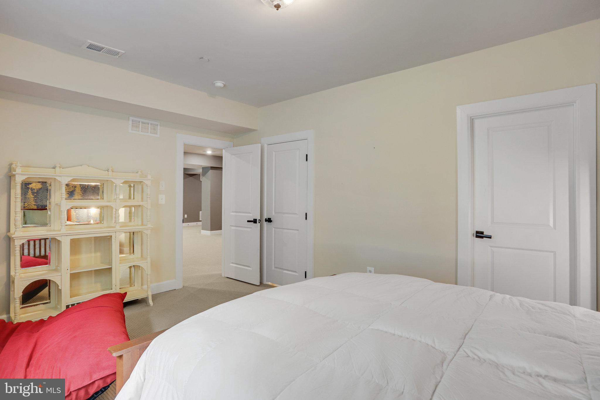 BARNESVILLE OUTSIDE - Residential