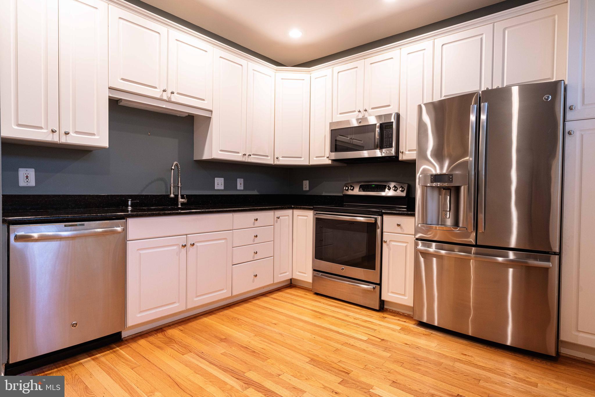 CHANCERY SQUARE - Residential Lease