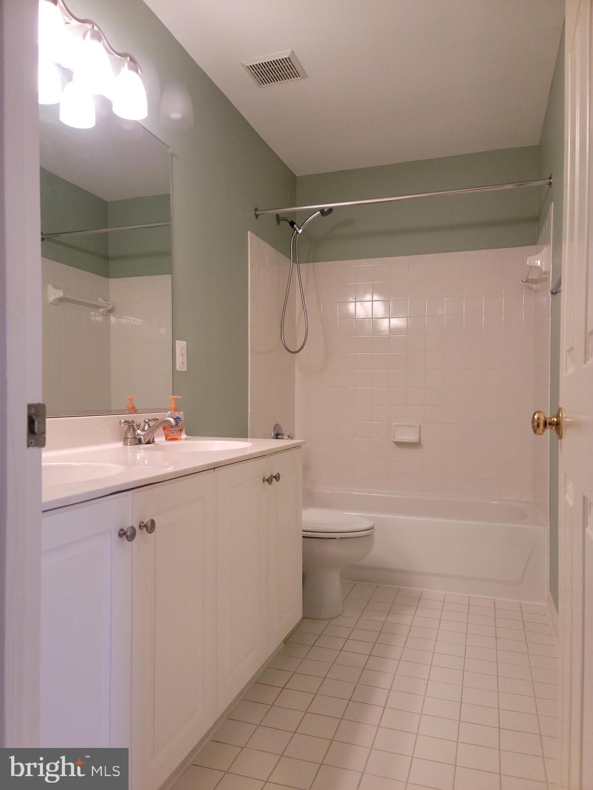 CHANCERY SQUARE - Residential Lease