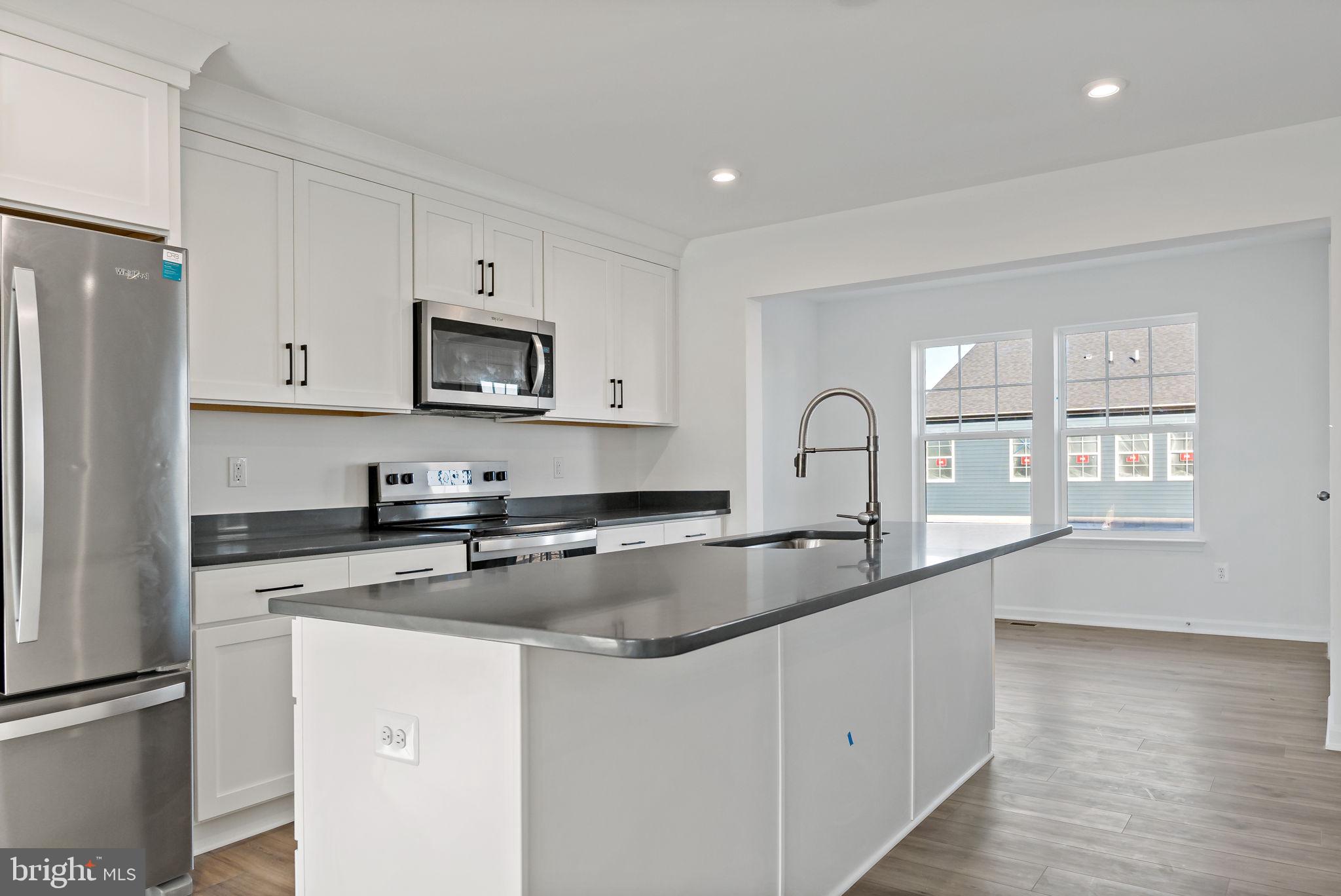 KING'S CROSSING - Residential