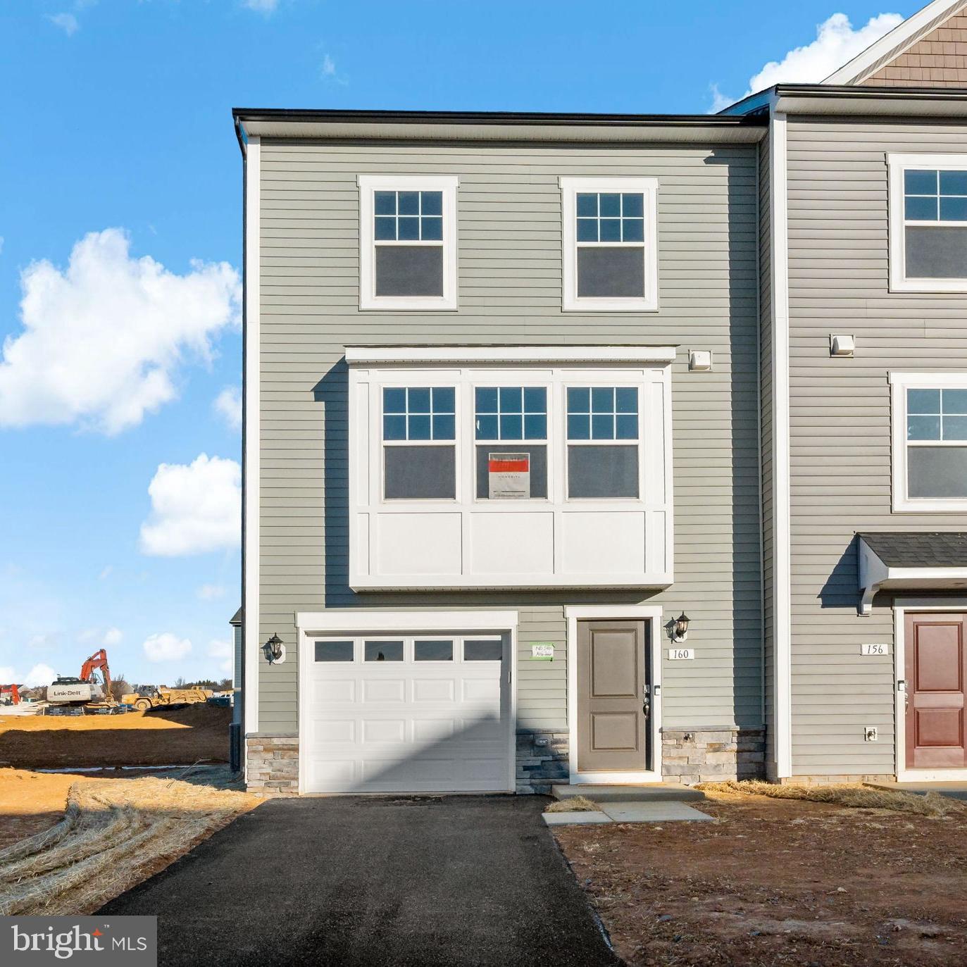 KING'S CROSSING - Residential