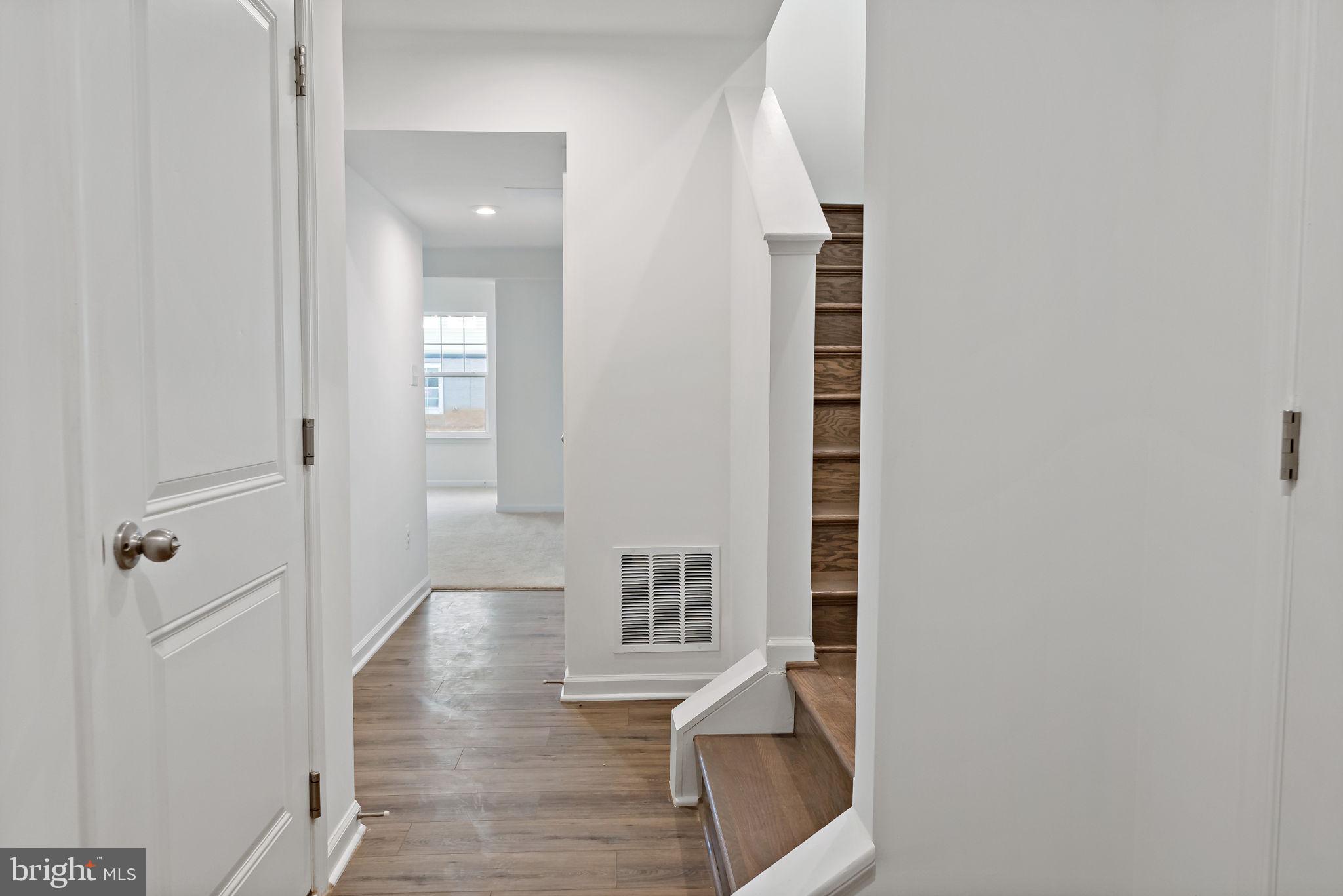 KING'S CROSSING - Residential