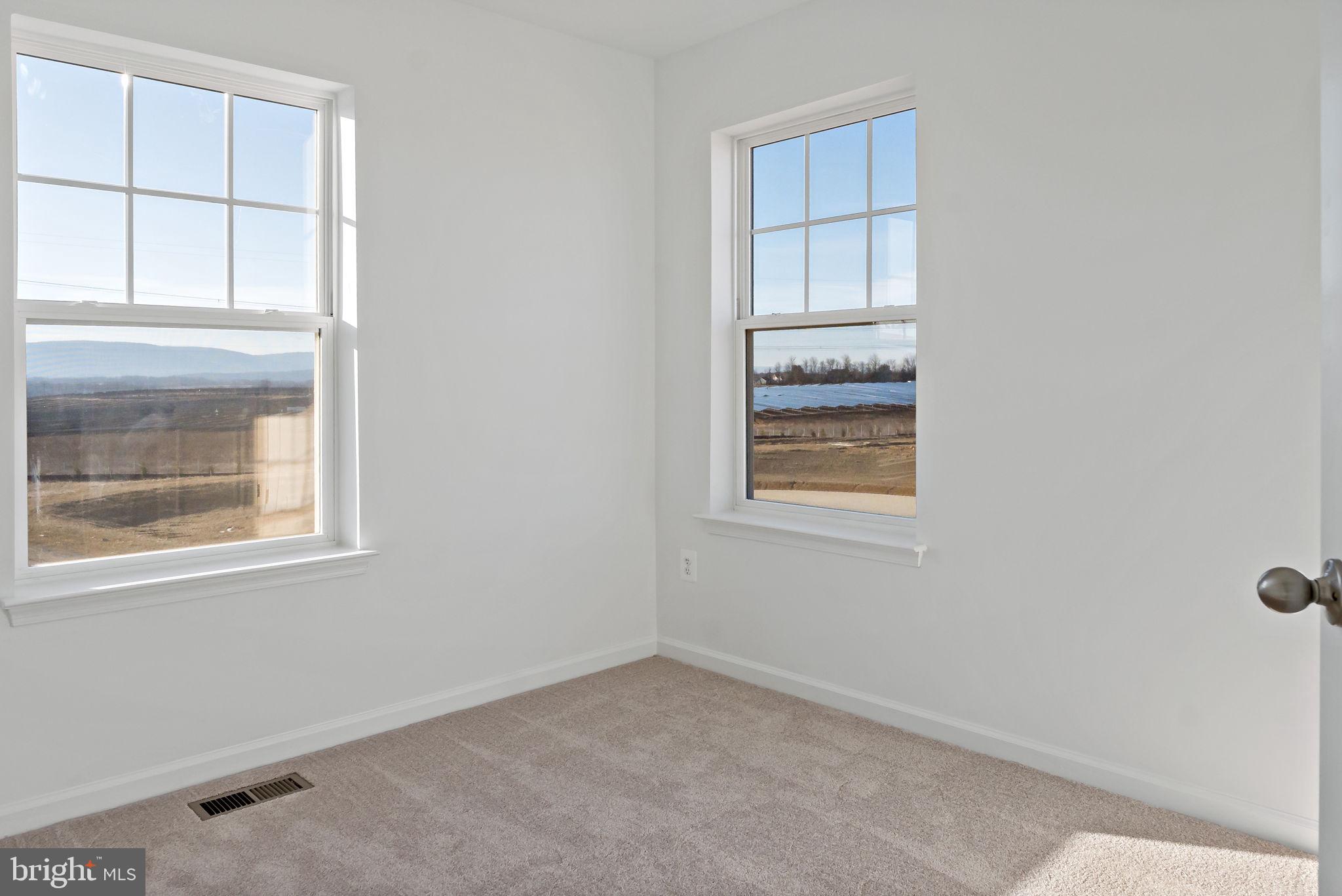 KING'S CROSSING - Residential