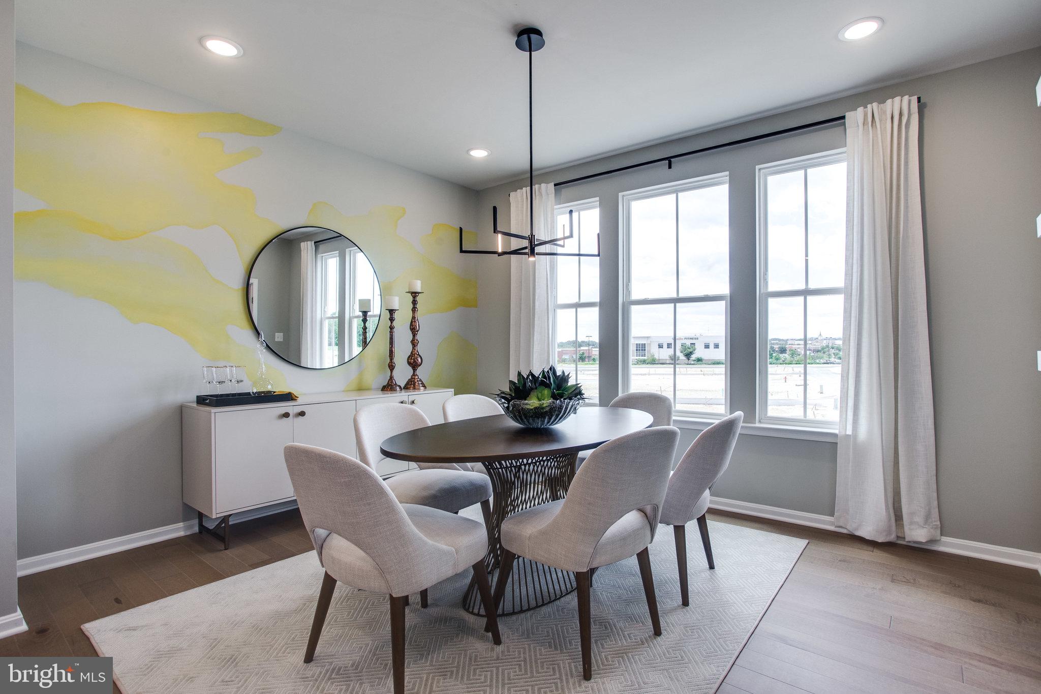 TOWNS AT MARKET COMMONS - Residential