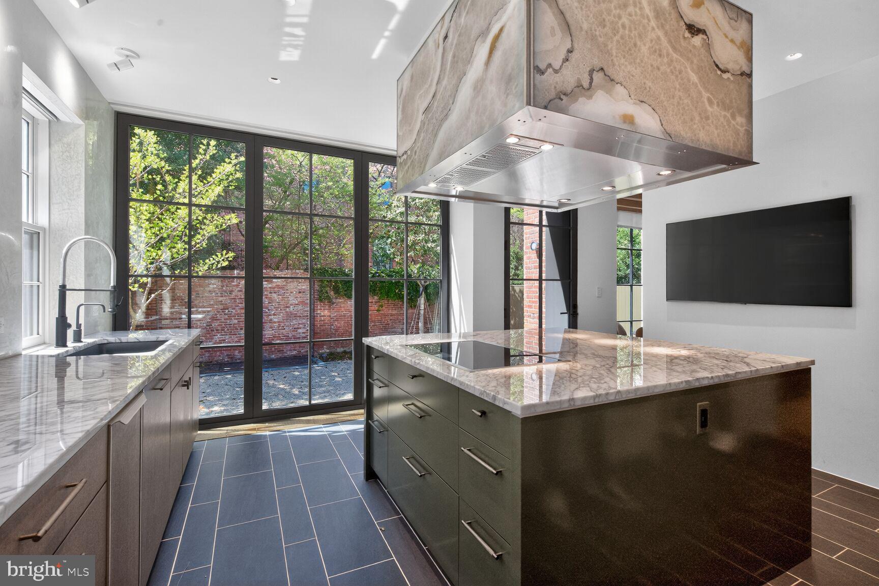 GEORGETOWN - Residential
