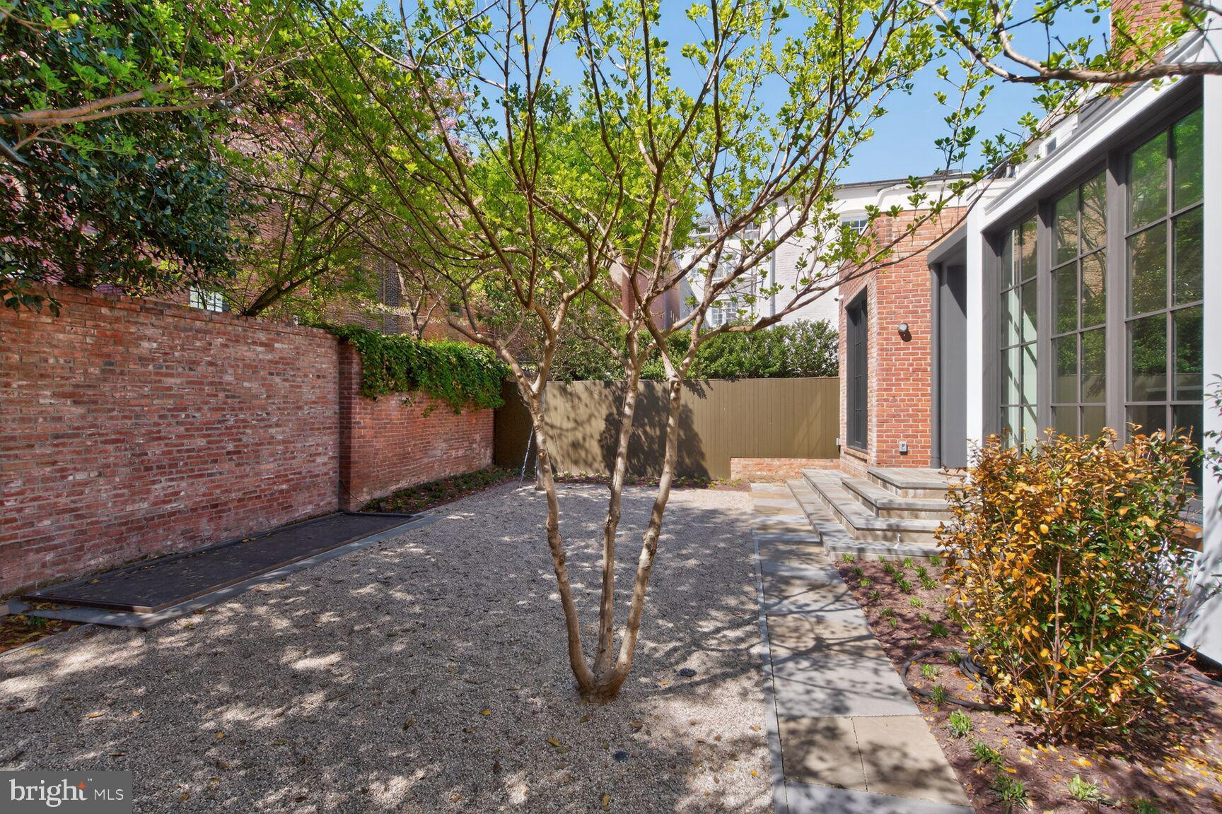 GEORGETOWN - Residential