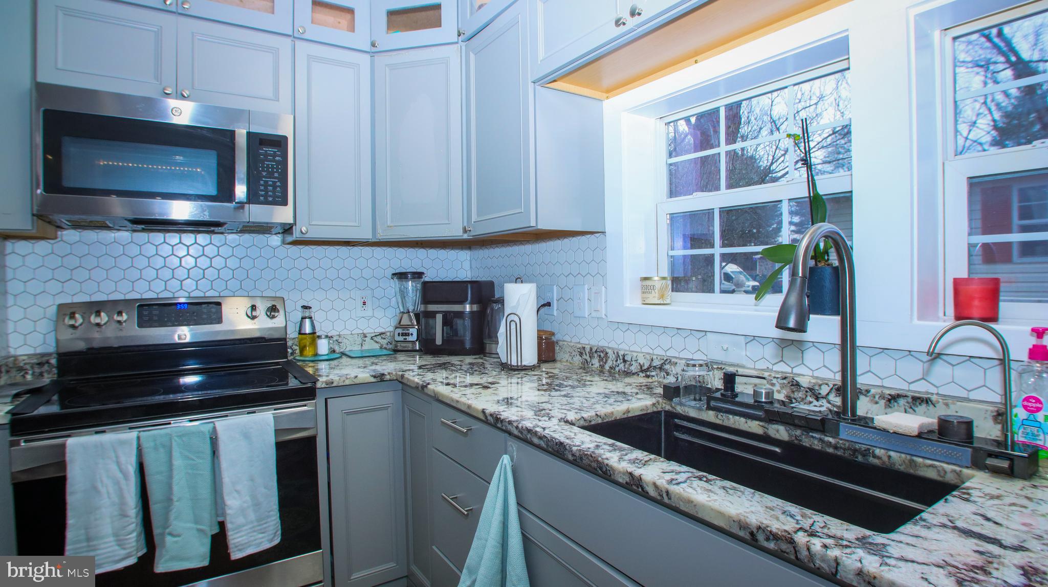 MARYLAND MANOR - Residential