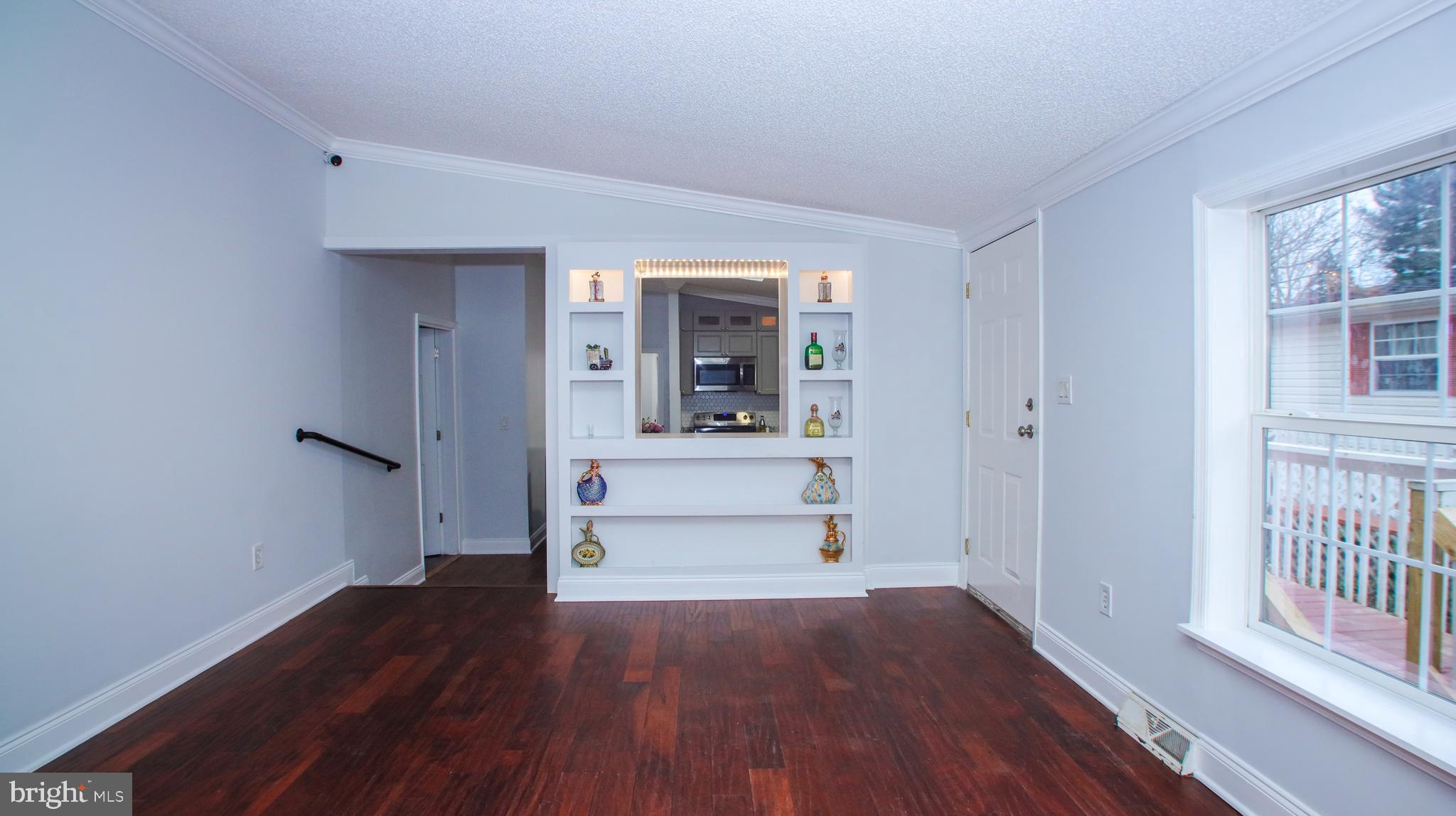 MARYLAND MANOR - Residential