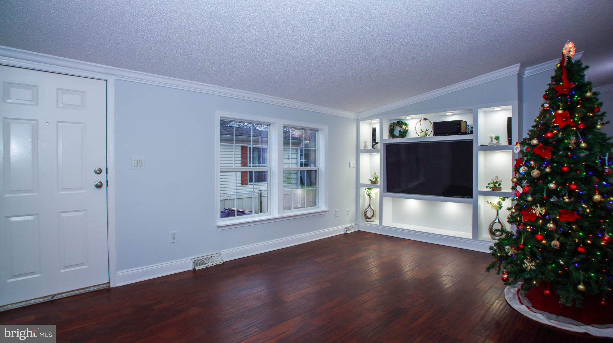 MARYLAND MANOR - Residential