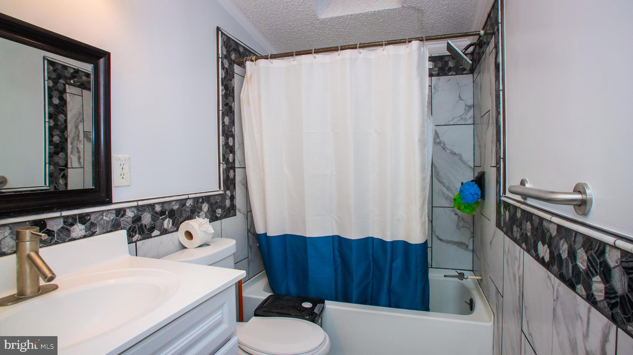 MARYLAND MANOR - Residential