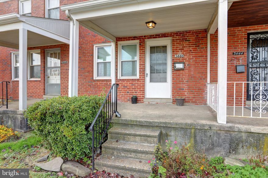 Available mid-November!
Now offering $500 FIRST FULL MONTH'S RENT, on a 12 month lease!
Beautiful recently updated 2 bedroom, 1.5 bath townhome. This classis brick front townhome is fully equipped for all your needs, featuring a modern color palette, and including a full size washer and dryer, gorgeous hardwood floors on the main levels,  finished basement,  kitchen with breakfast bar, fenced in back yard, and more! Showings will begin Mid-October. Call today to find out more information, including qualification requirements. Small pets ok (extra monthly fee and some restrictions apply). No smoking, please.
Professionally managed by Sunshine Management Corporation