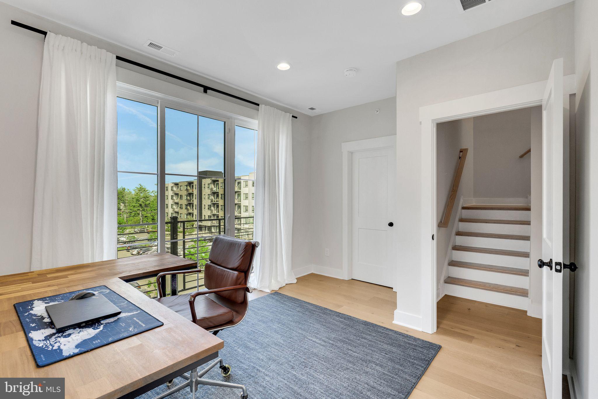 NEWTOWN WALK AT ELLIS PRESERVE - Residential