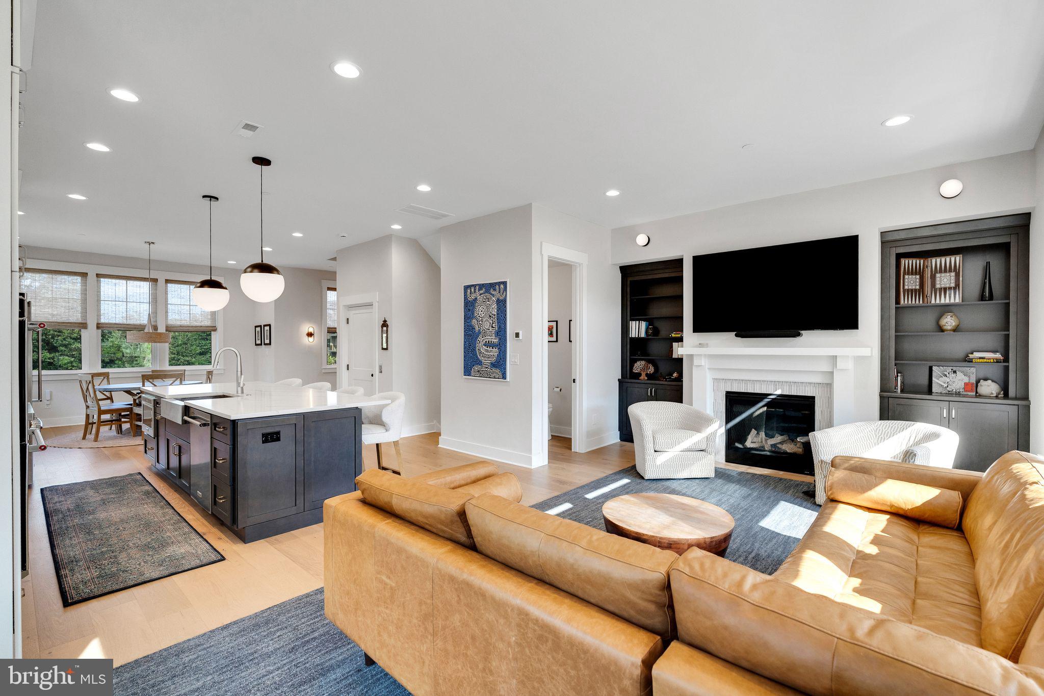367 W HORSESHOE TRAIL