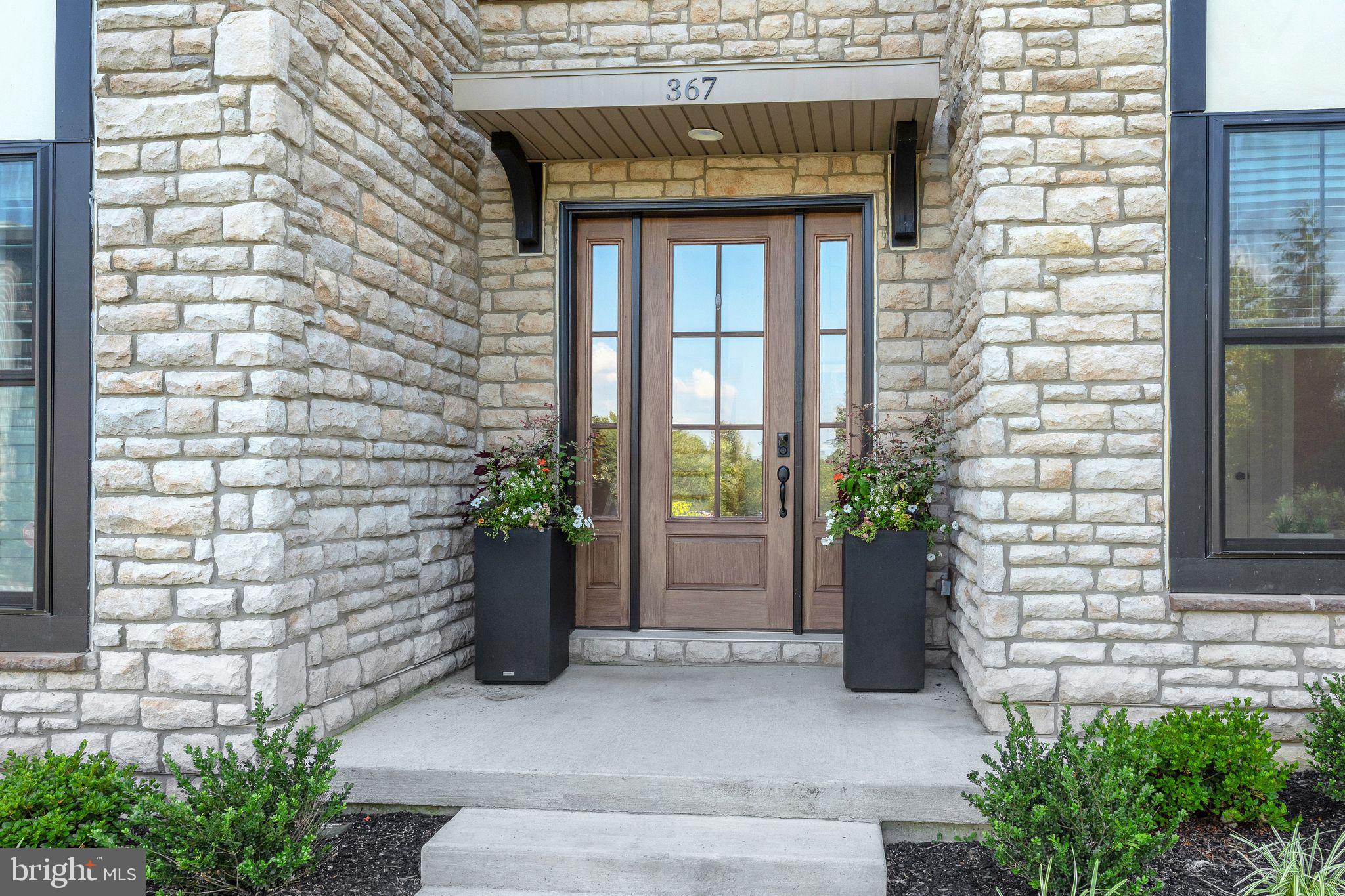 367 W HORSESHOE TRAIL