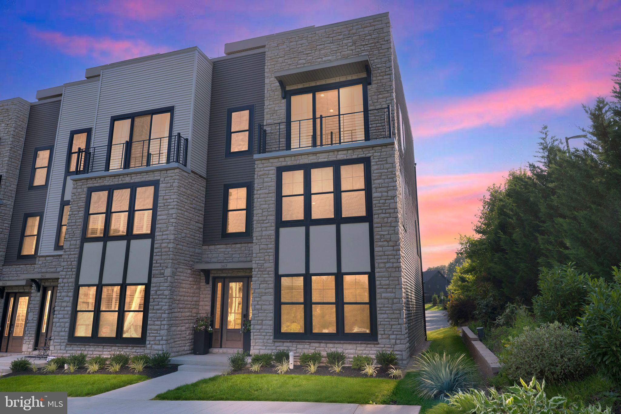 NEWTOWN WALK AT ELLIS PRESERVE - Residential