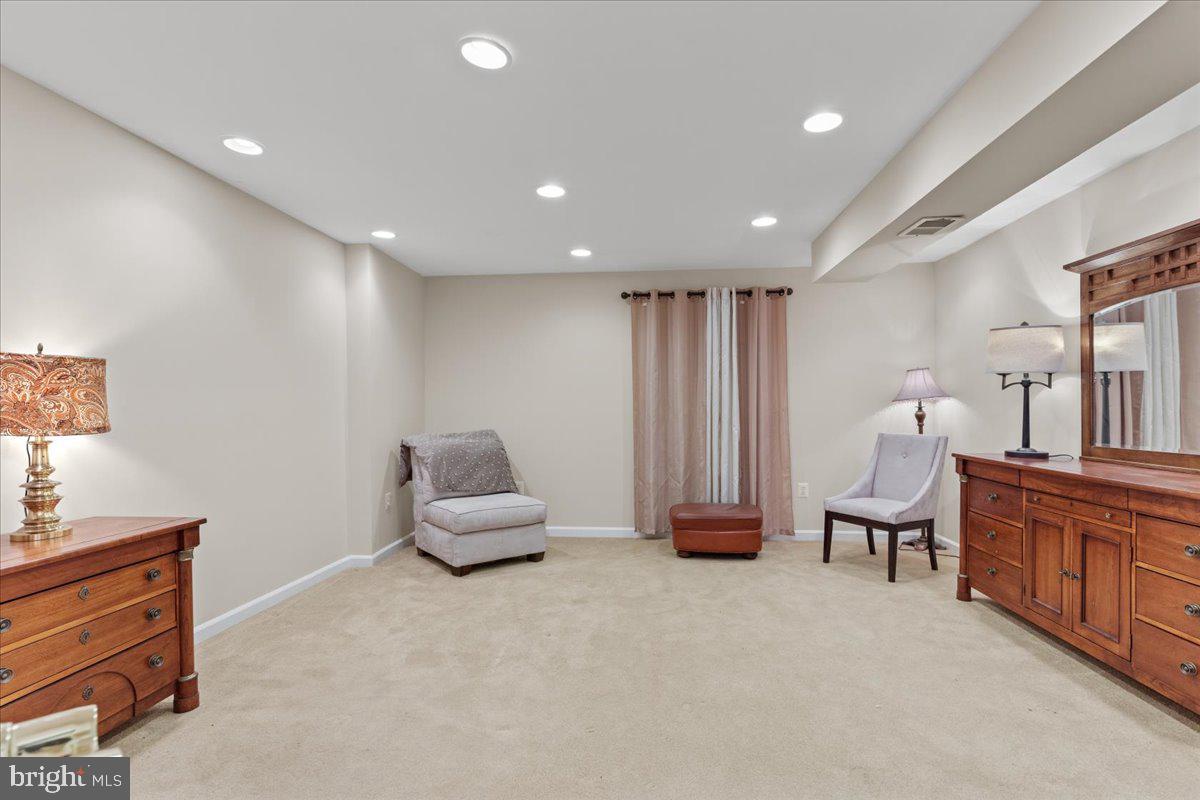 SALEM FARMS - Residential