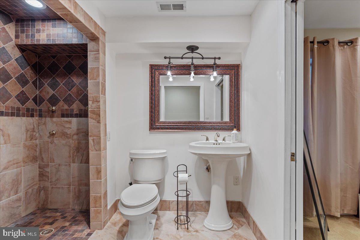 SALEM FARMS - Residential