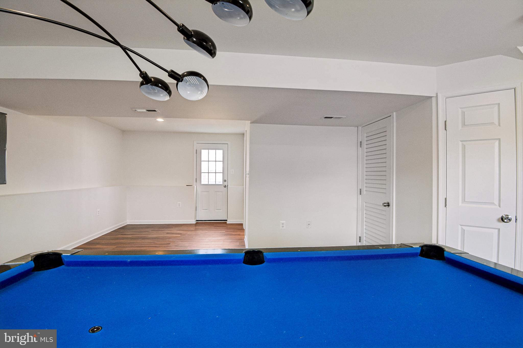 THE PROVINCES - Residential