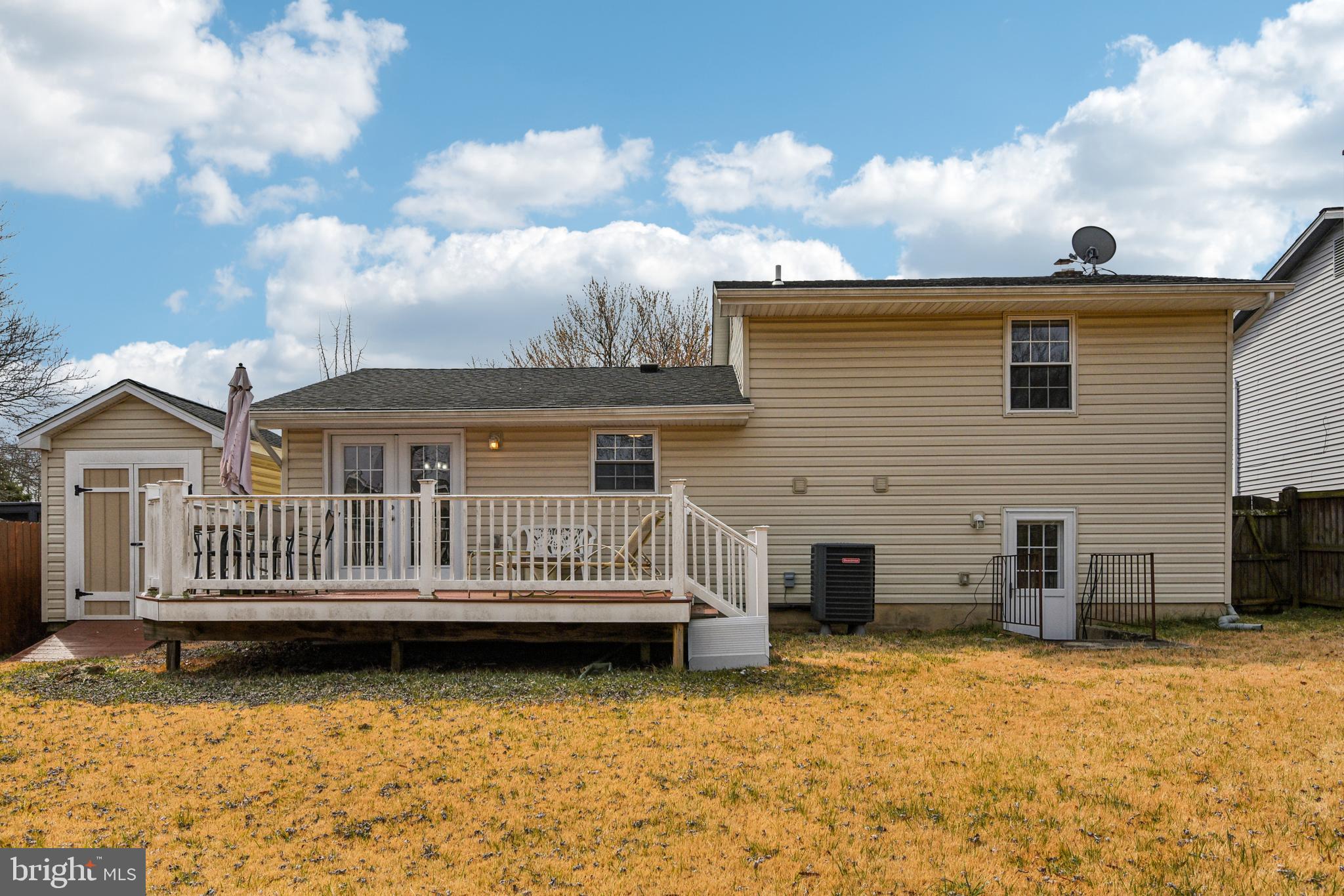 THE PROVINCES - Residential