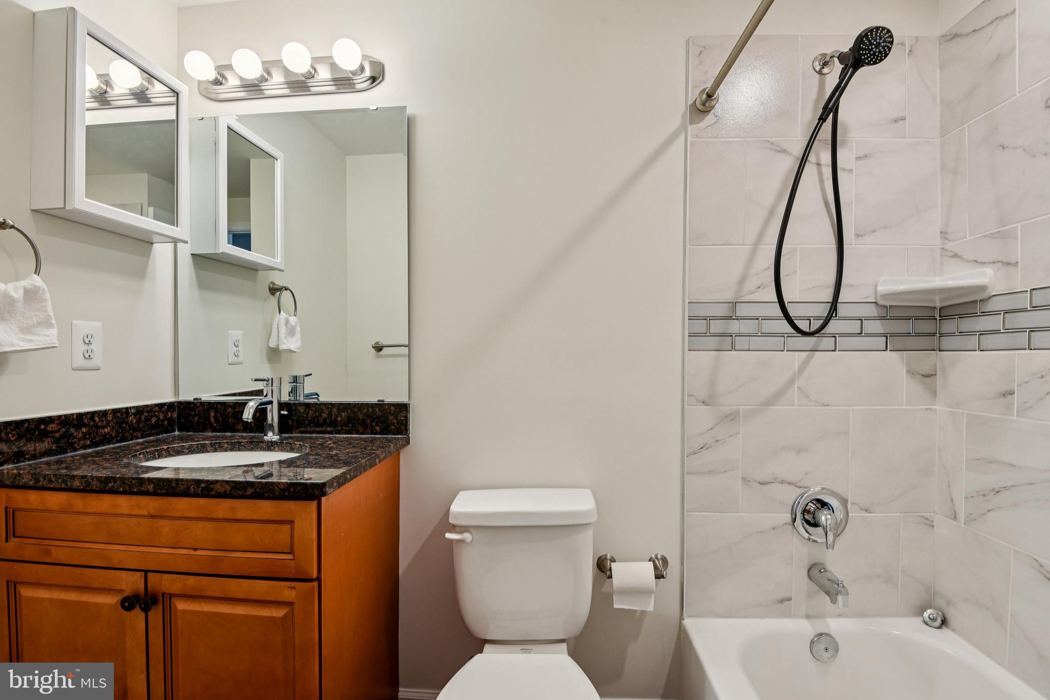 THE PROVINCES - Residential