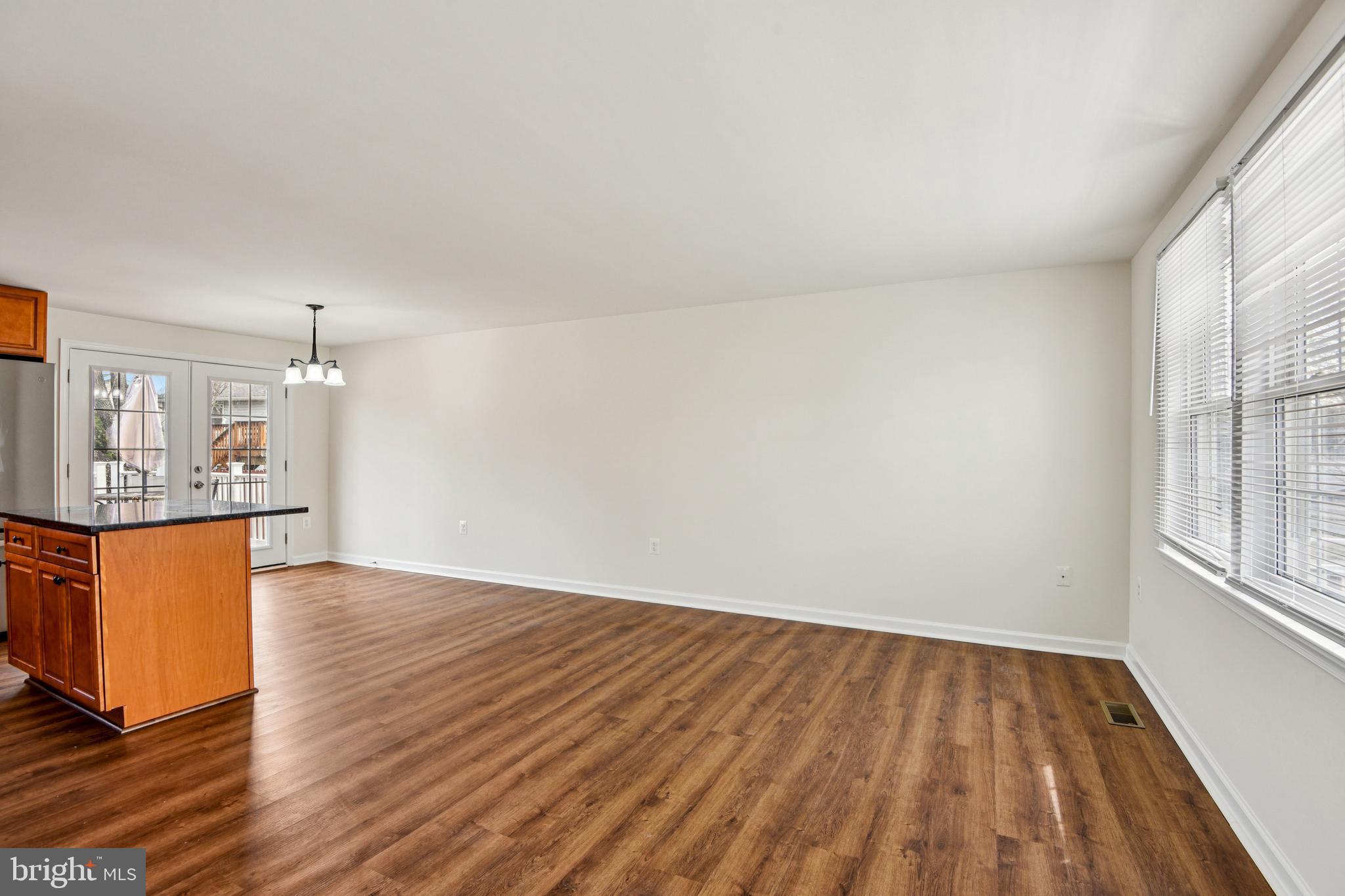 THE PROVINCES - Residential