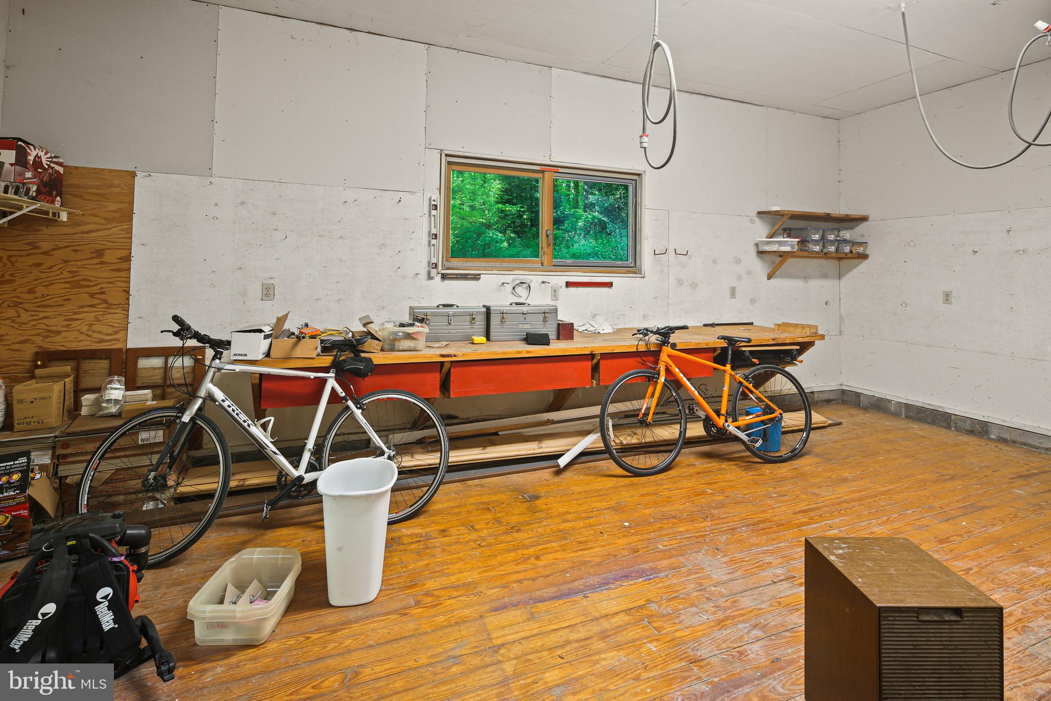 CHAPEL WOODS - Residential