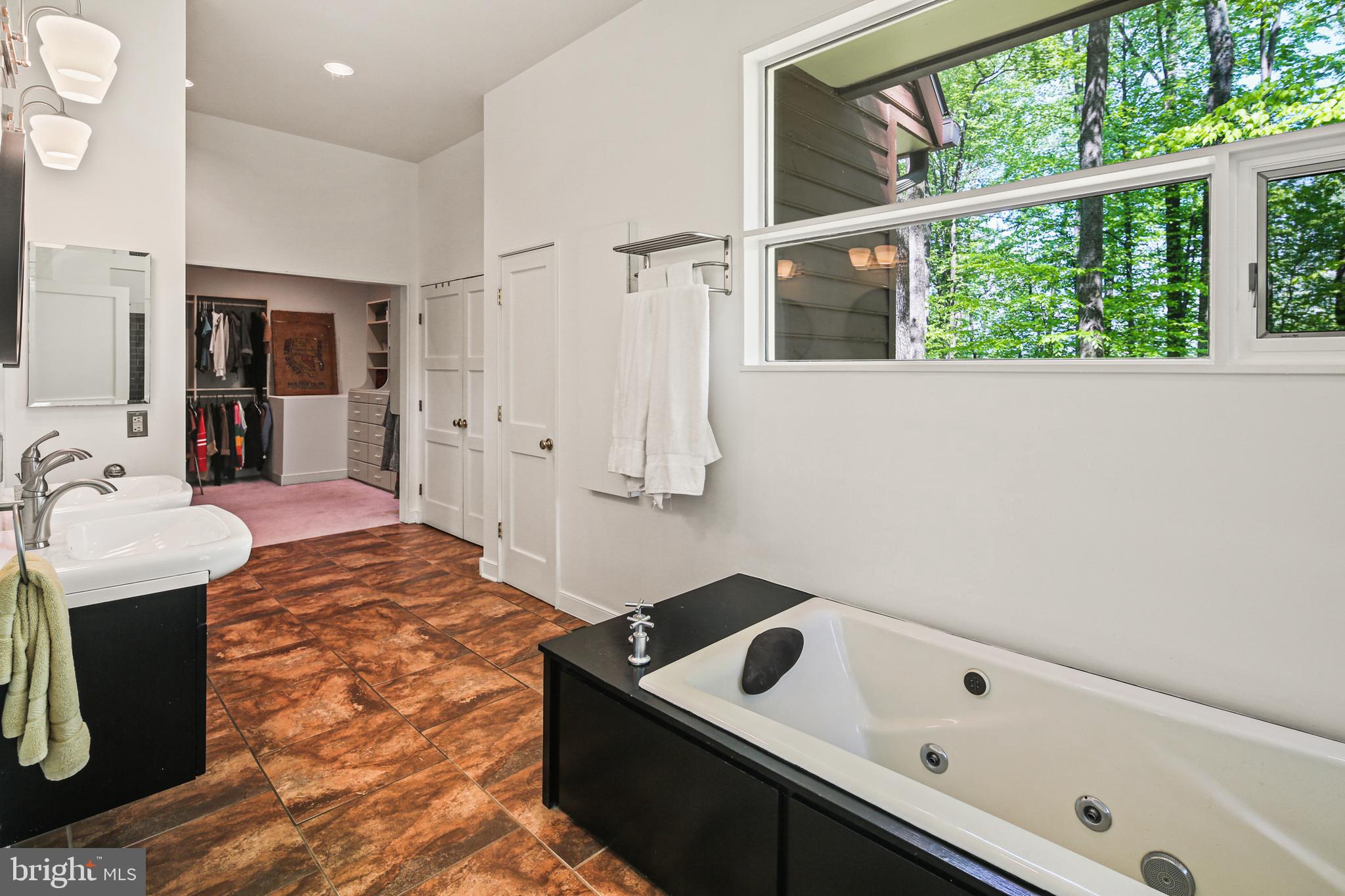 CHAPEL WOODS - Residential