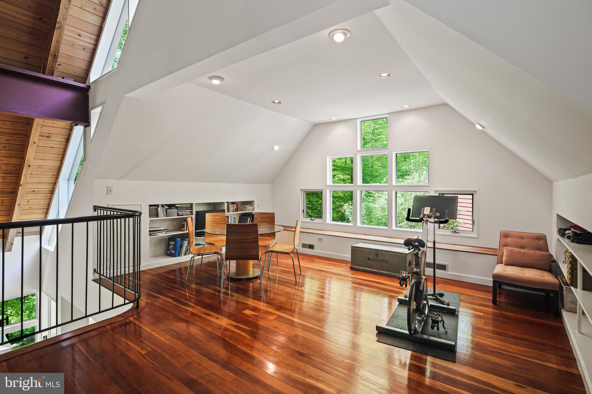 CHAPEL WOODS - Residential