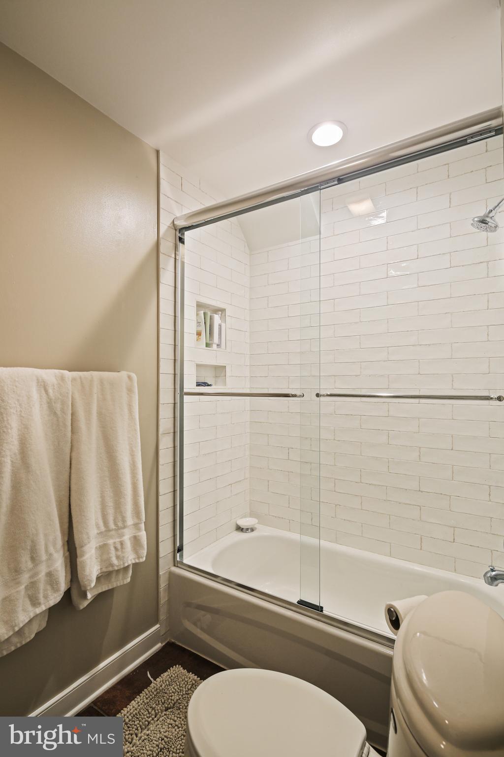 CHAPEL WOODS - Residential