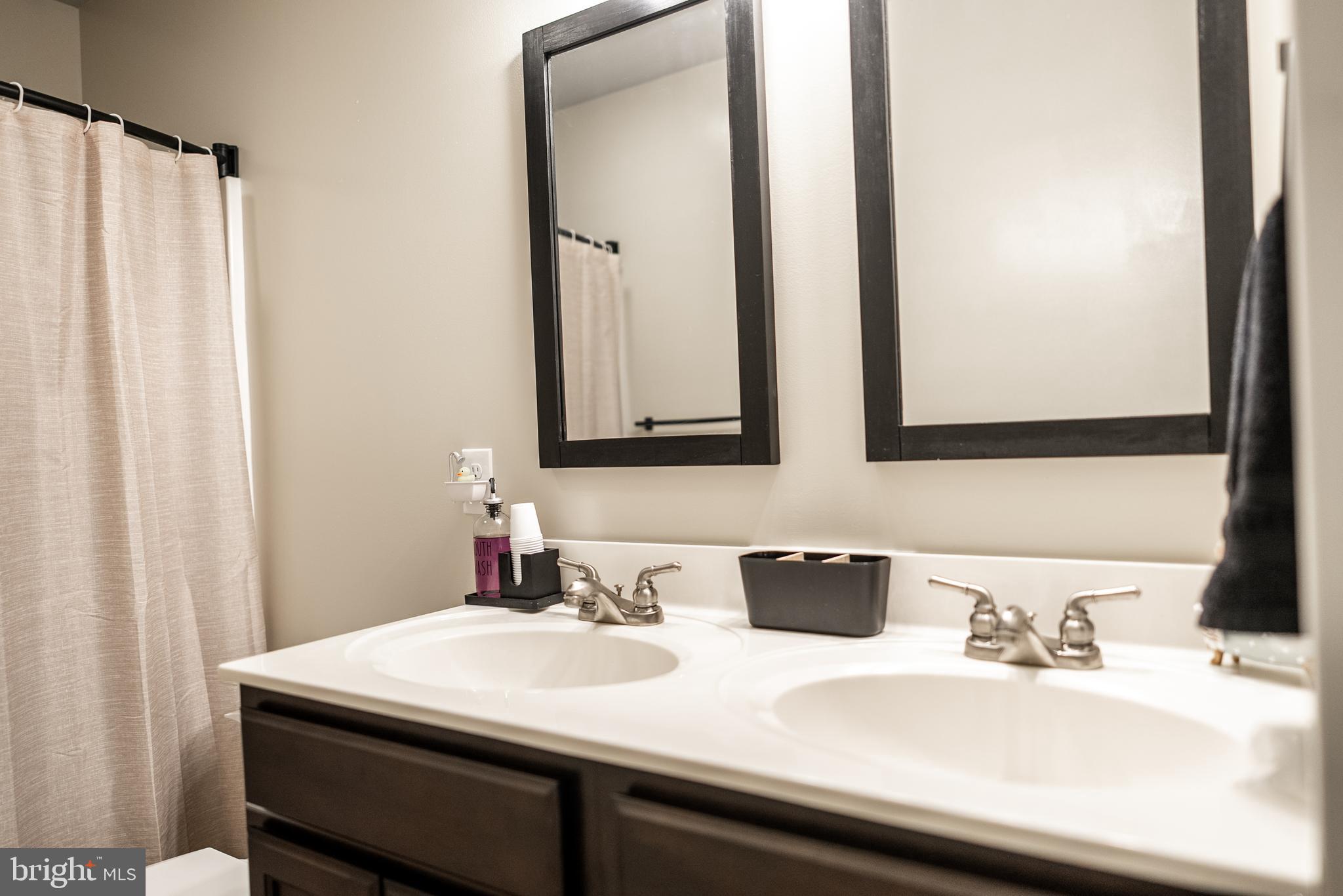 HIGH POINTE - Residential