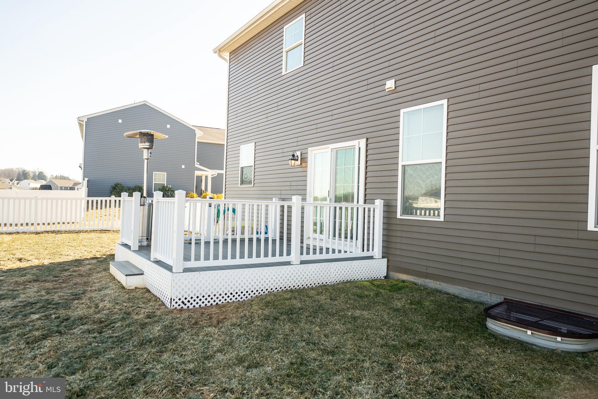 HIGH POINTE - Residential