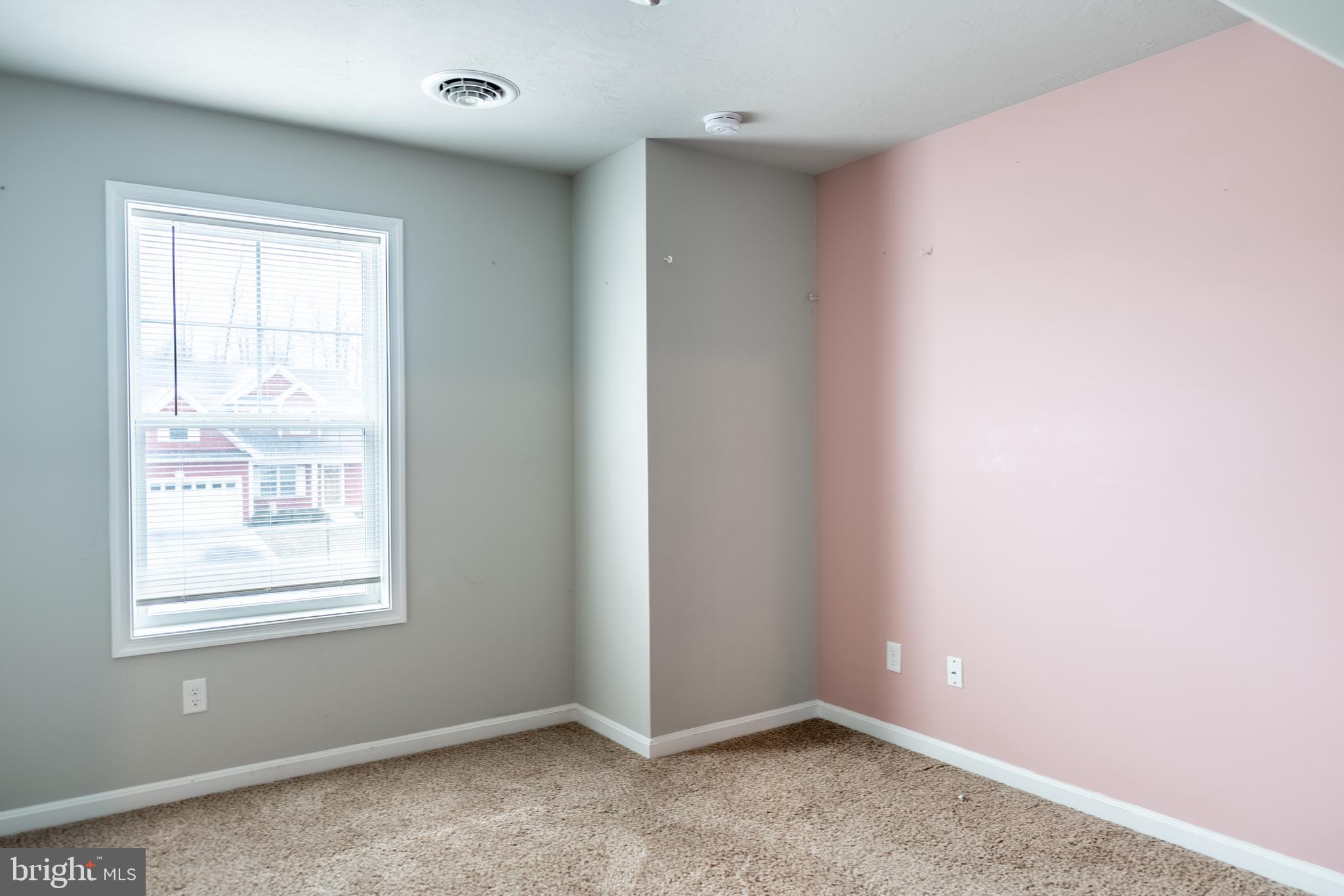 HIGH POINTE - Residential