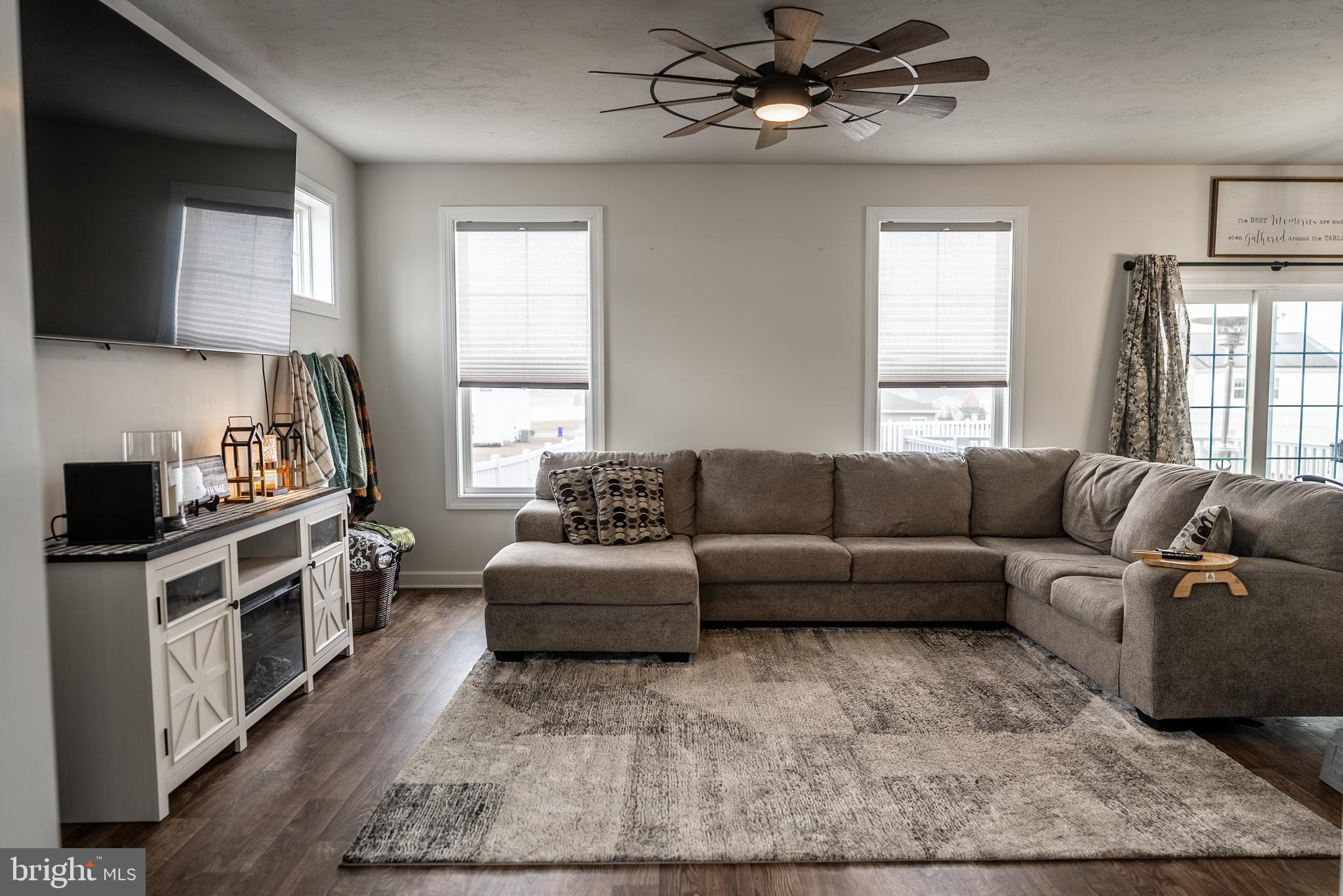 HIGH POINTE - Residential